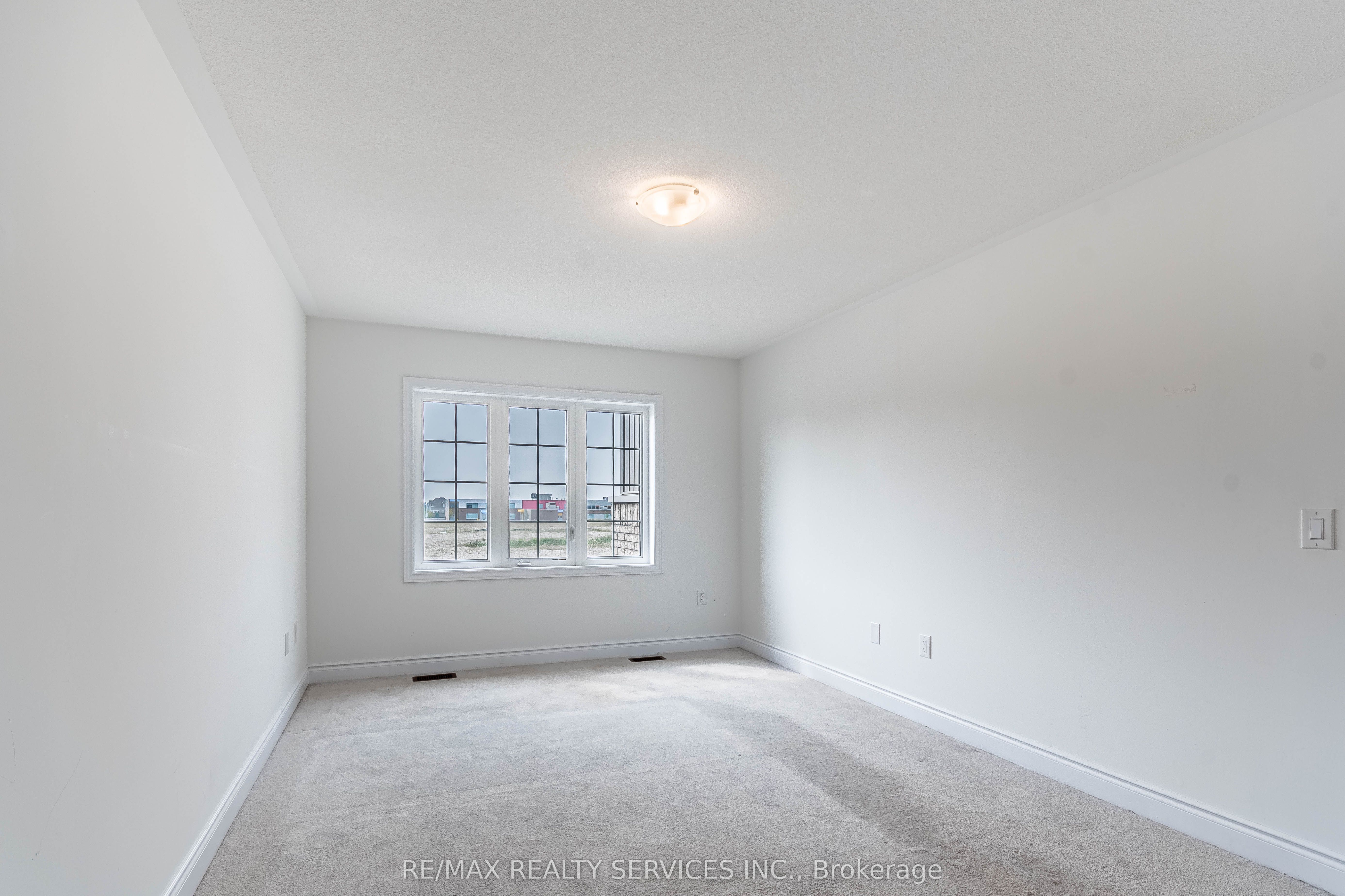 73 Central Square Boulevard Property Photo 17
