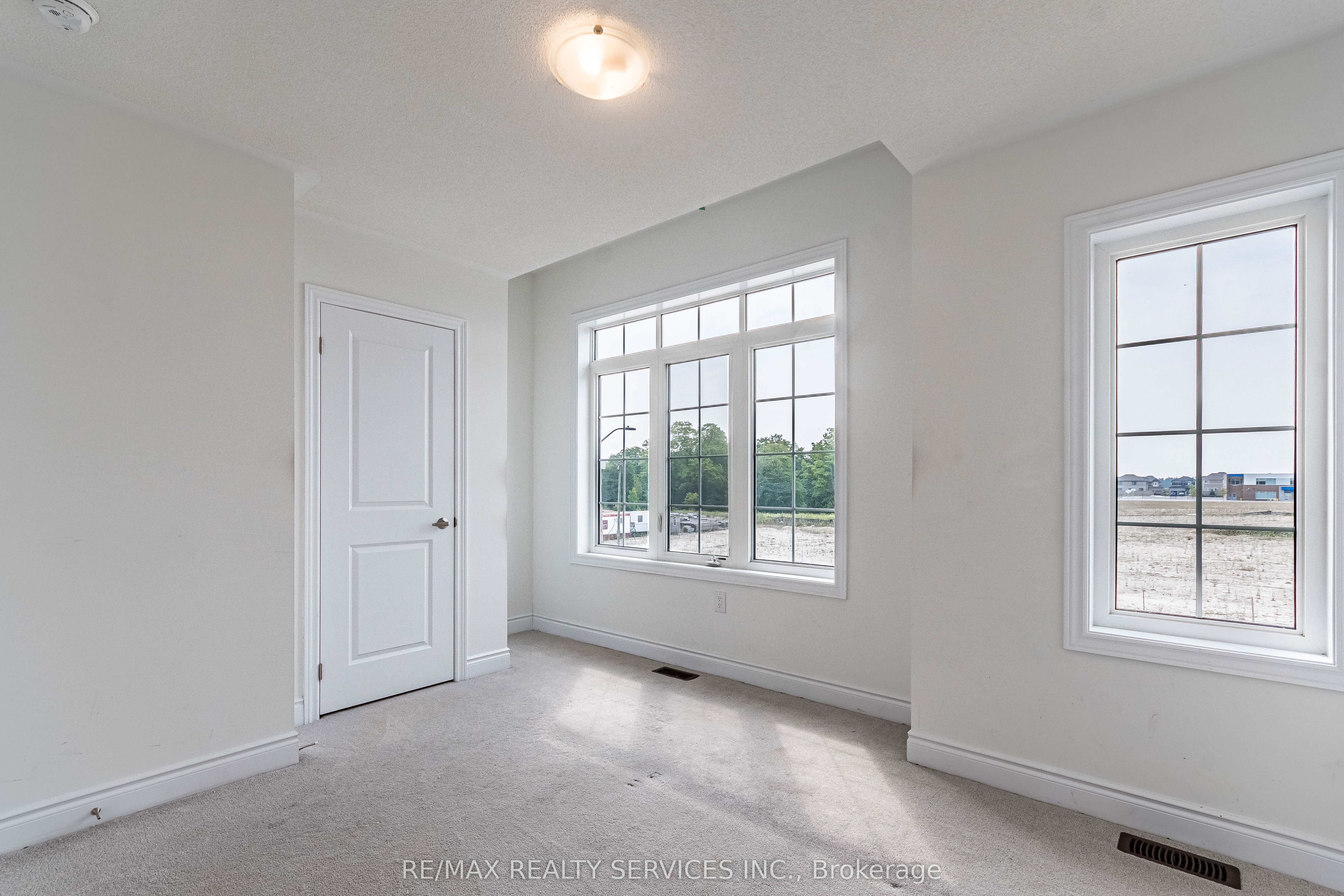 73 Central Square Boulevard Property Photo 19