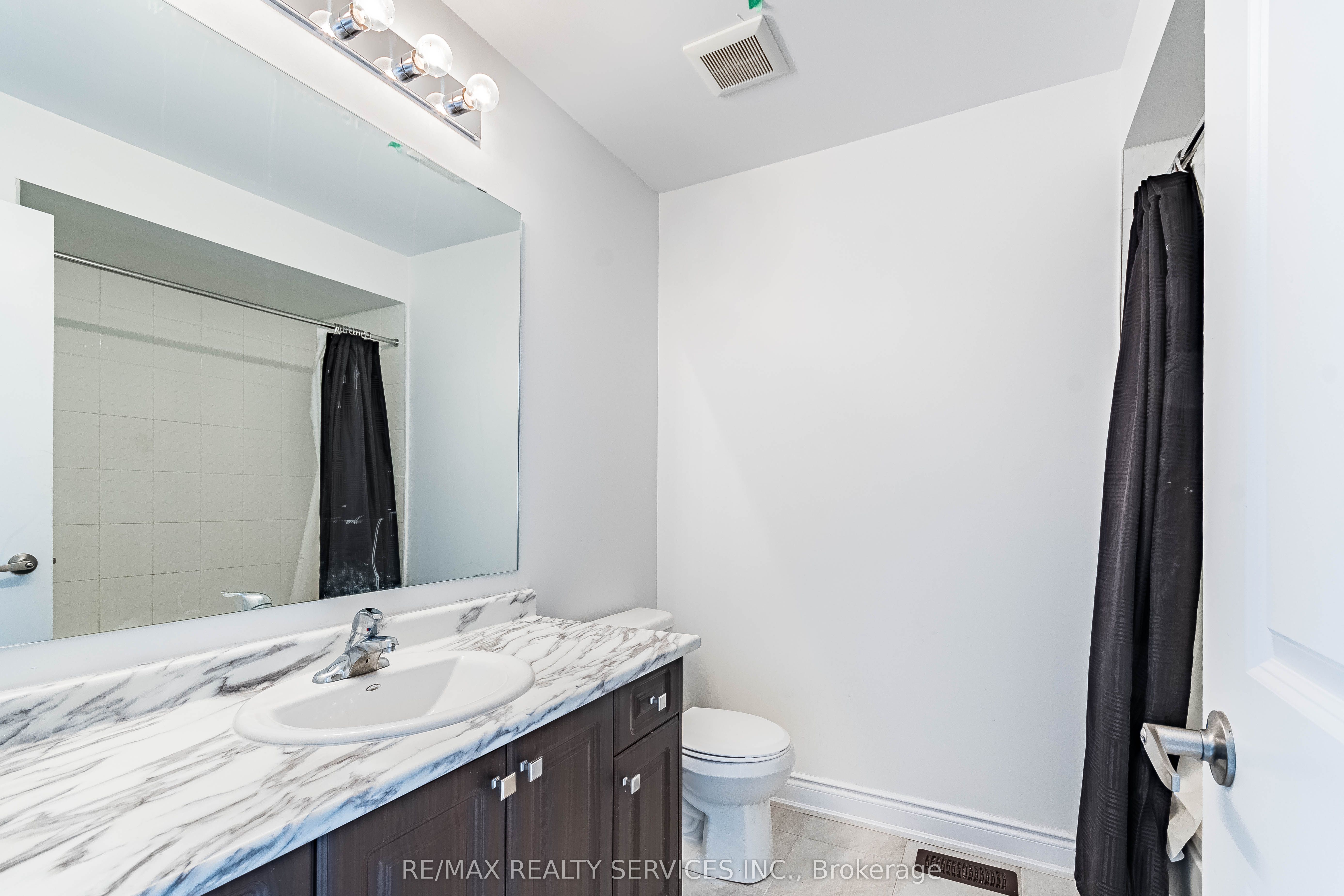 73 Central Square Boulevard Property Photo 21