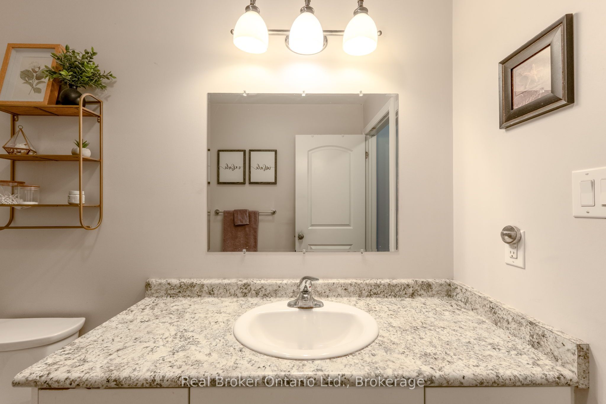 204 Golf Course Road Property Photo 17