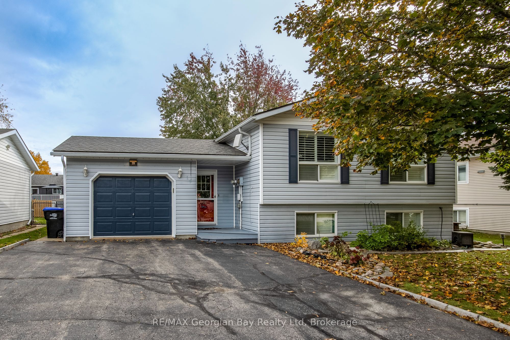 19 Bridle Road Property Photo 1