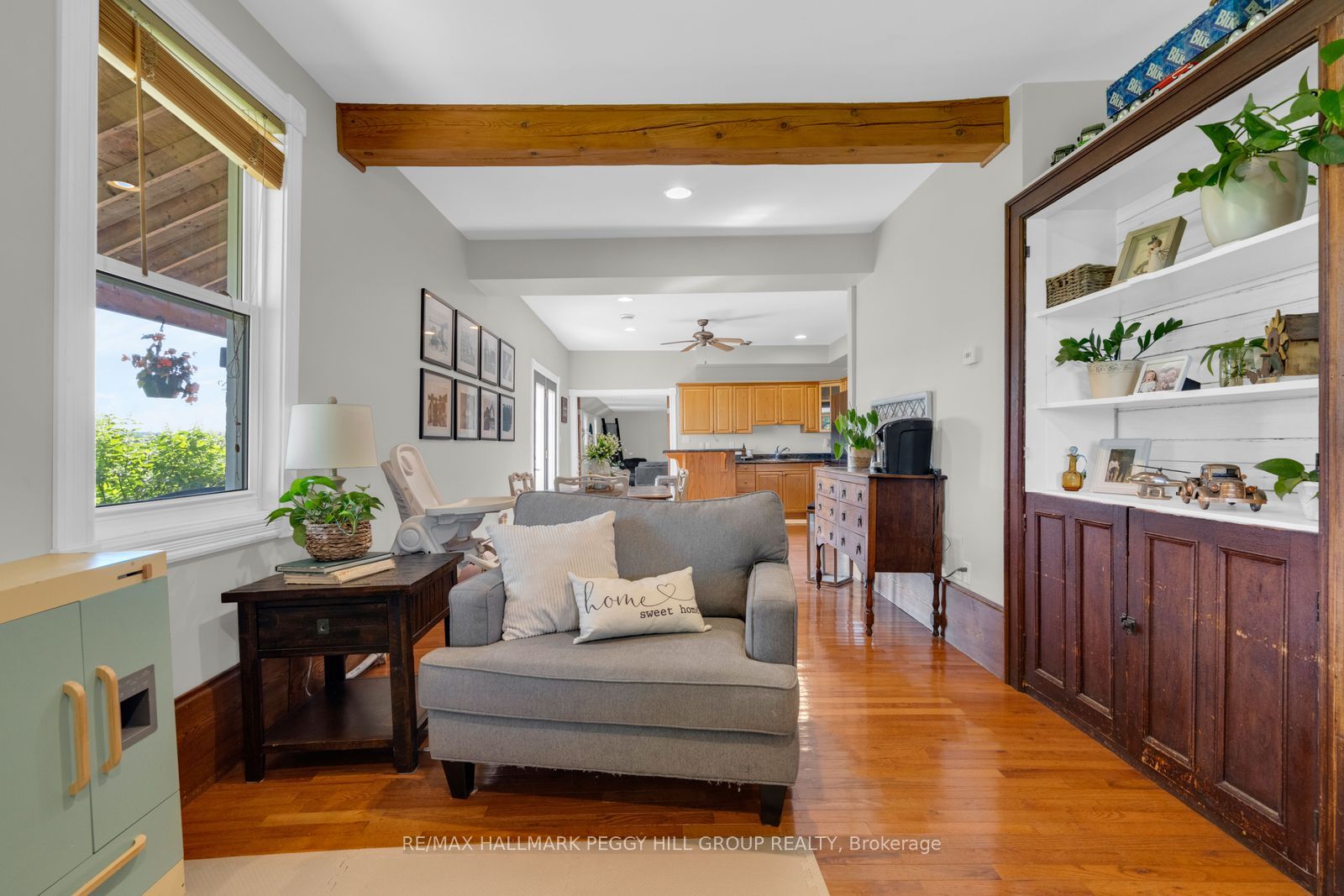 4295 Horseshoe Valley Road W Property Photo 8