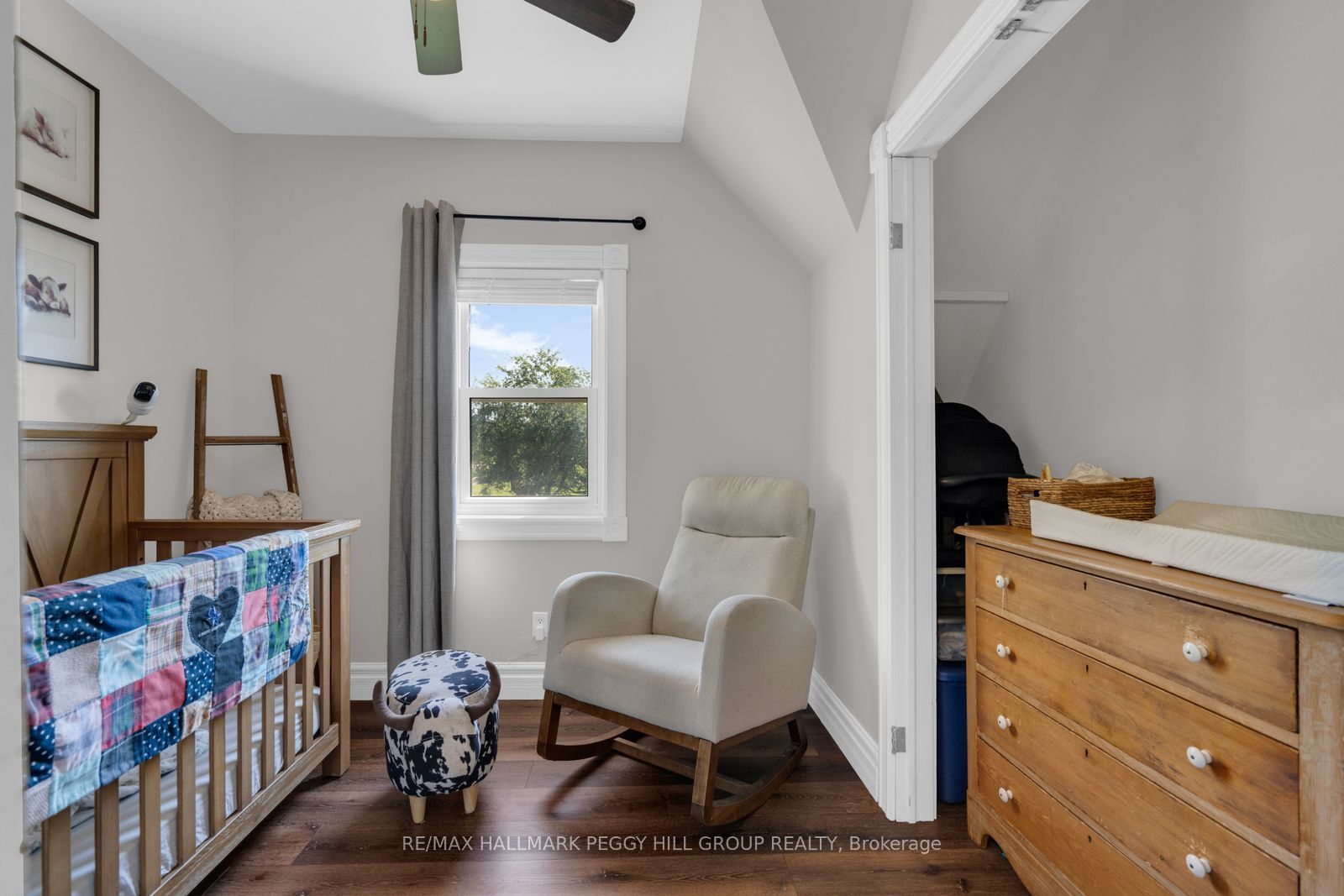 4295 Horseshoe Valley Road W Property Photo 15