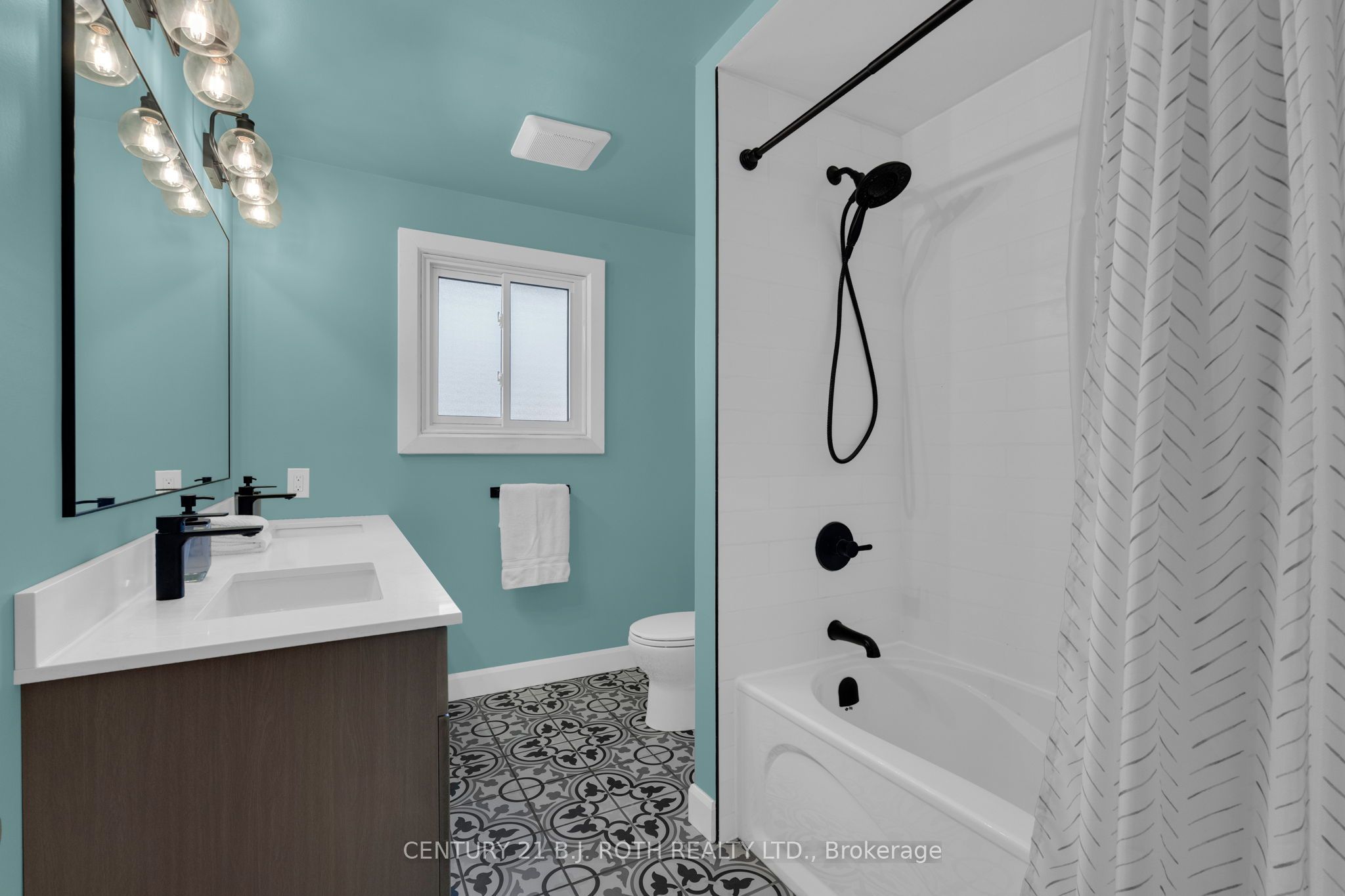 254 Grove Street E Property Photo 23