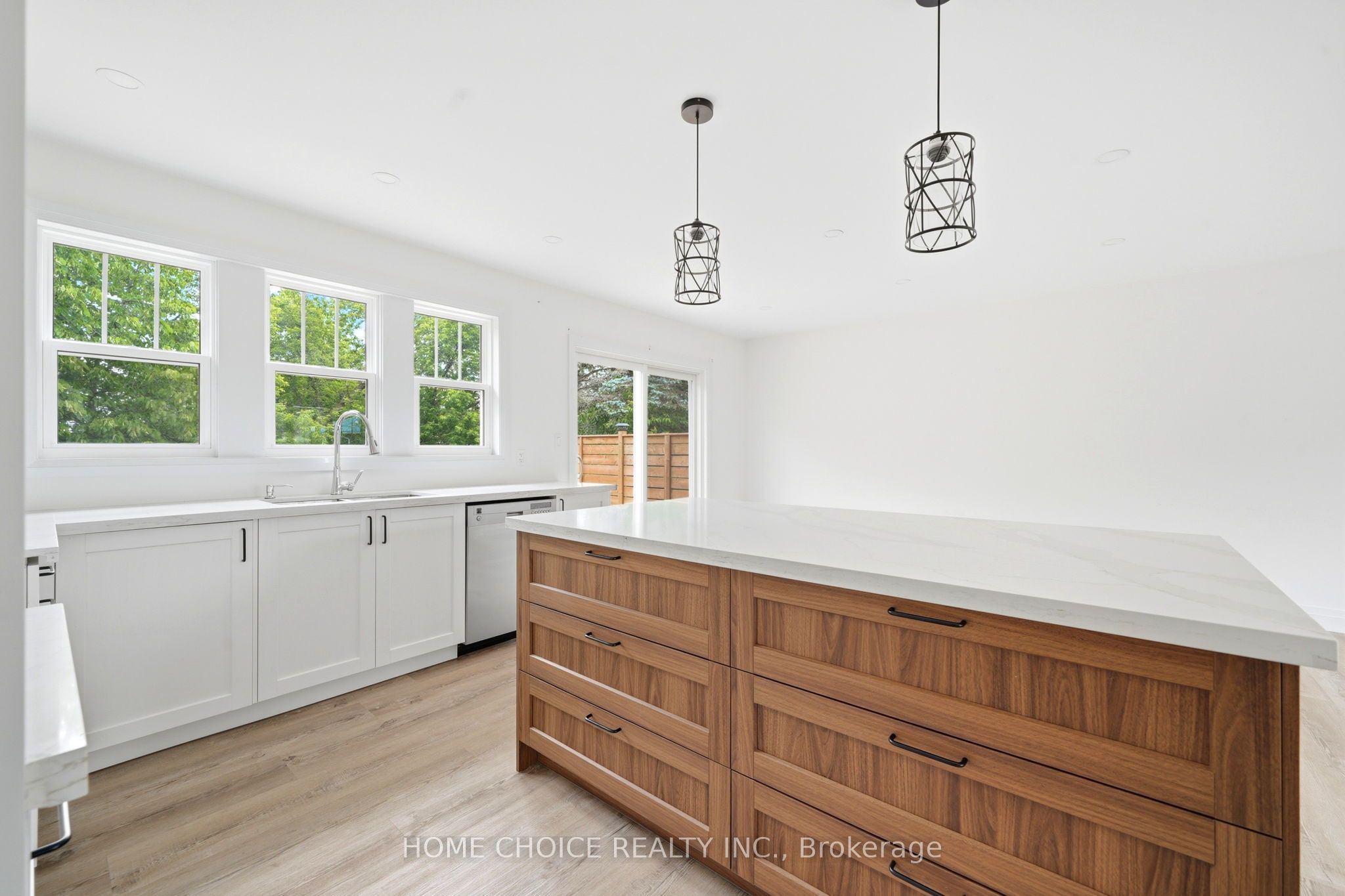 753 Fifth Avenue Property Photo 15