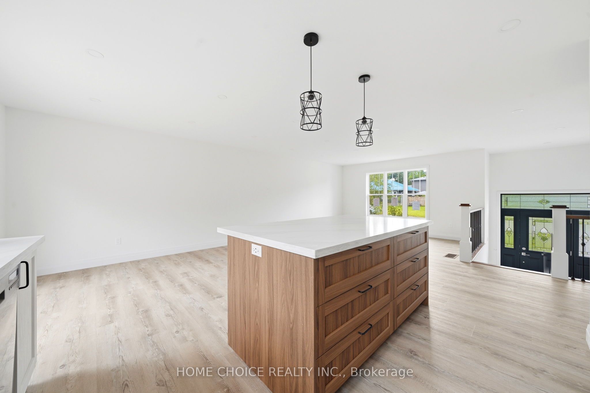 753 Fifth Avenue Property Photo 16