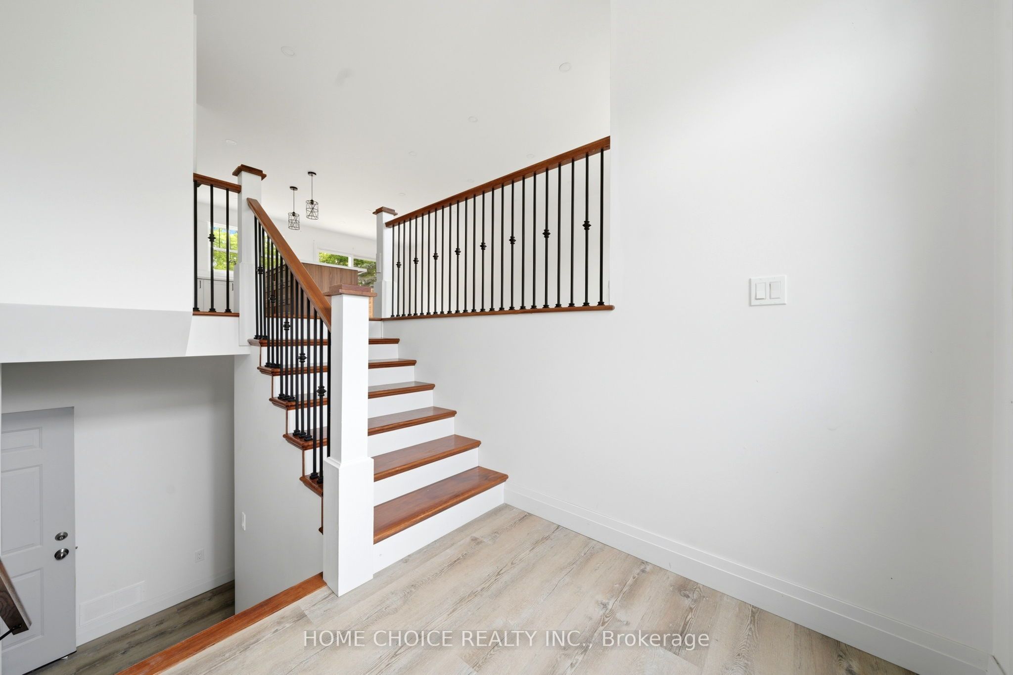 753 Fifth Avenue Property Photo 17