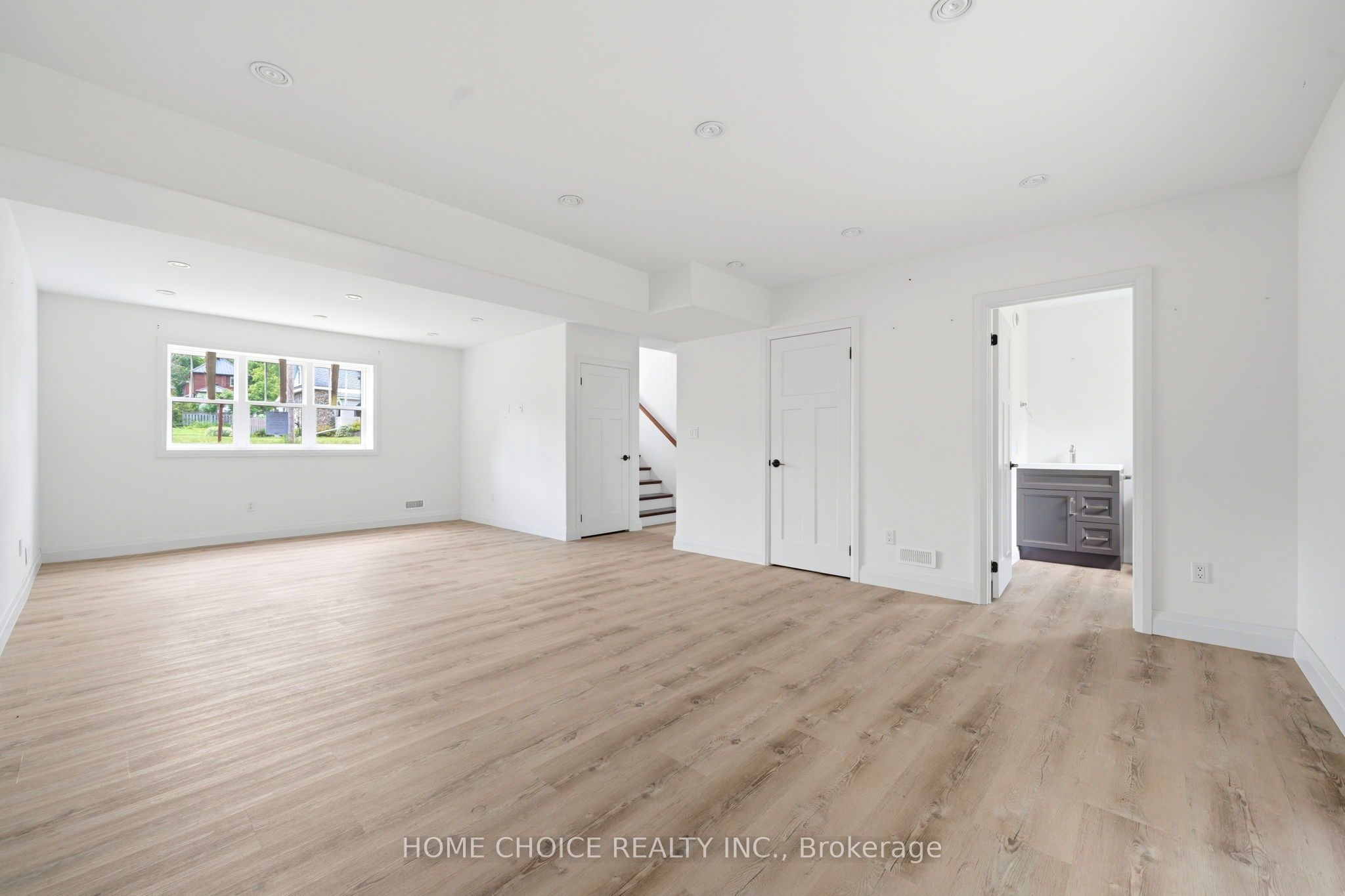 753 Fifth Avenue Property Photo 37