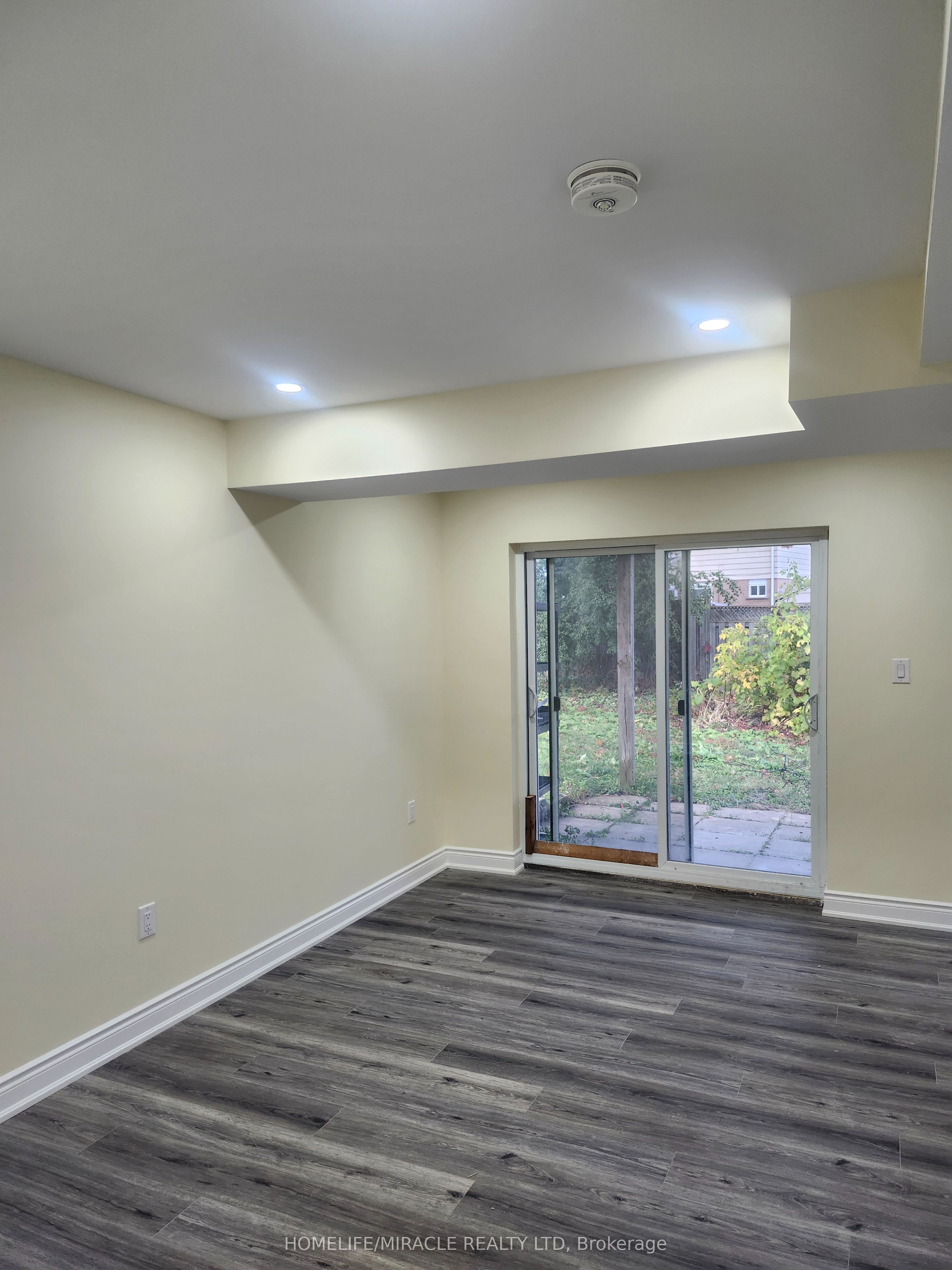 6 Wall Court Basement Property Photo 4