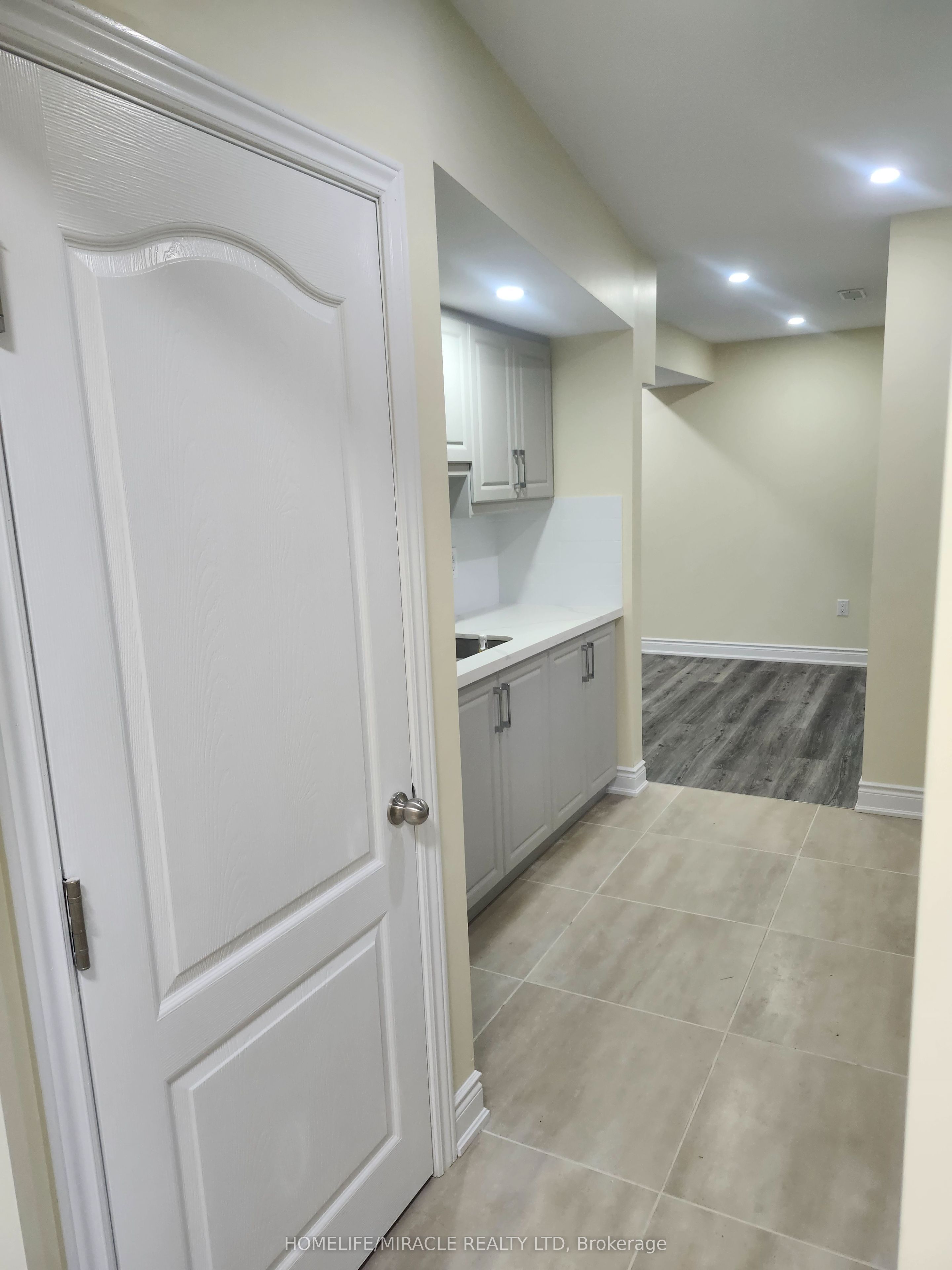 6 Wall Court Basement Property Photo 5