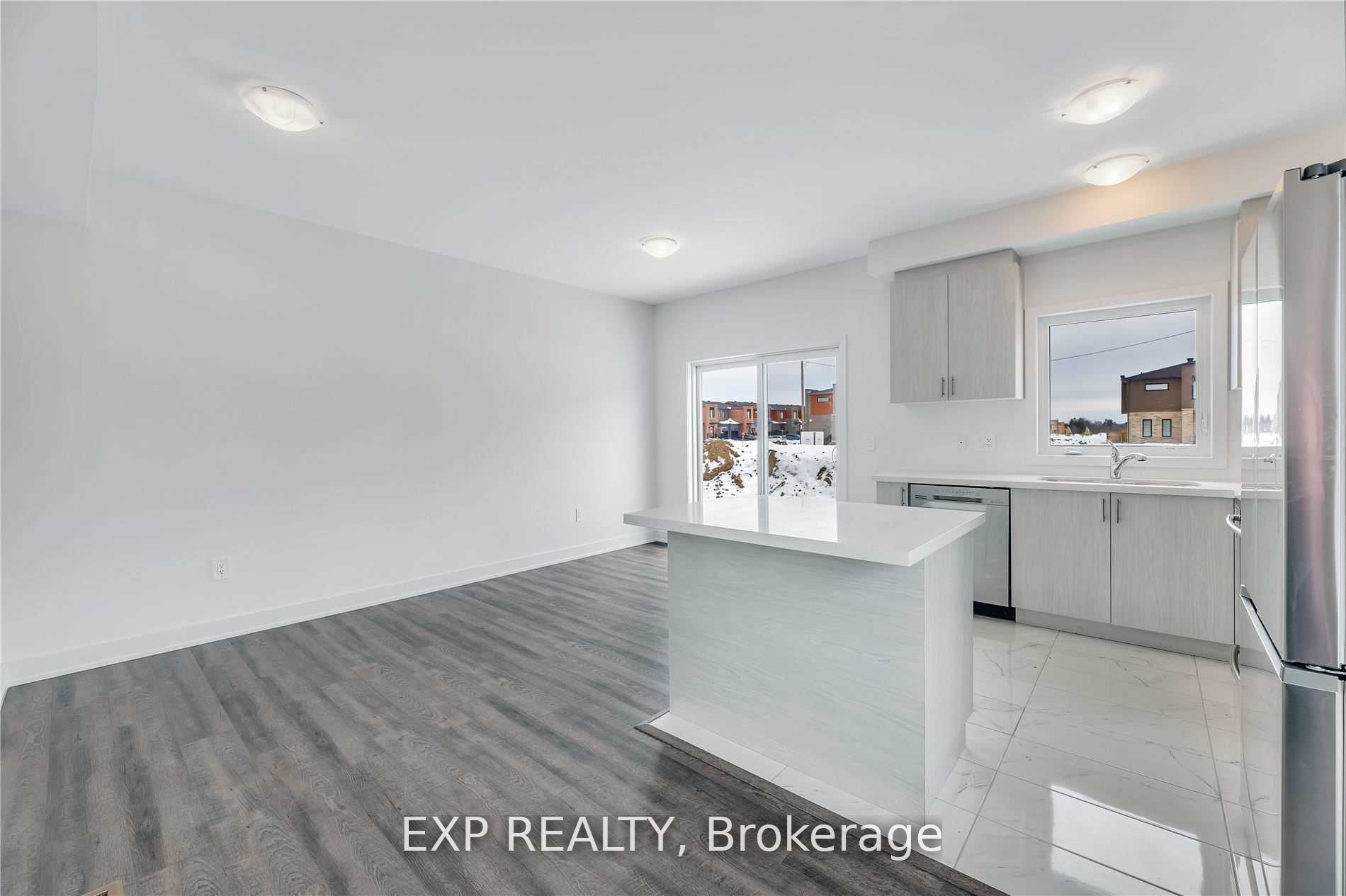 11 Evergreen Terrace Property Photo 8
