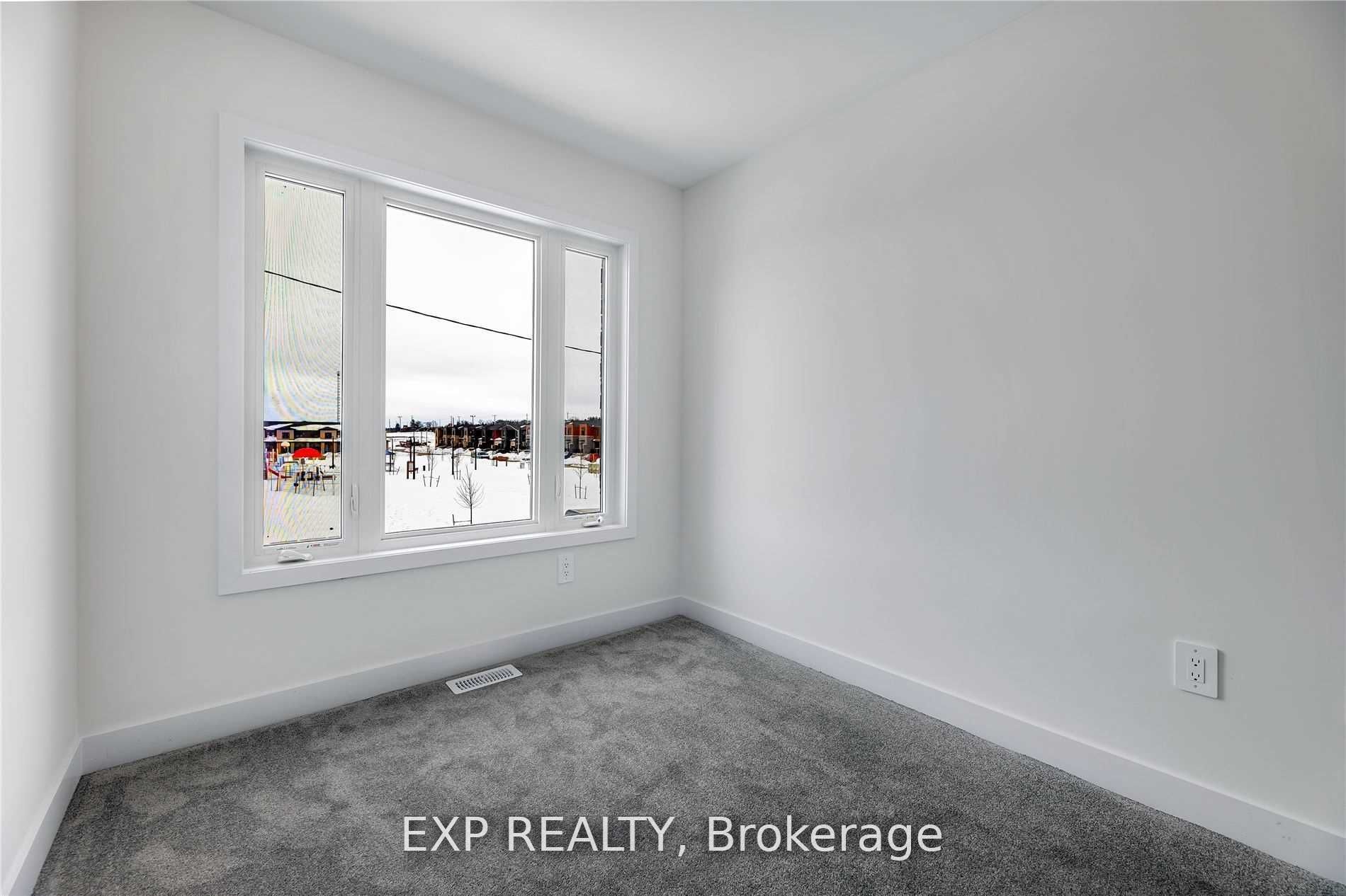 11 Evergreen Terrace Property Photo 13