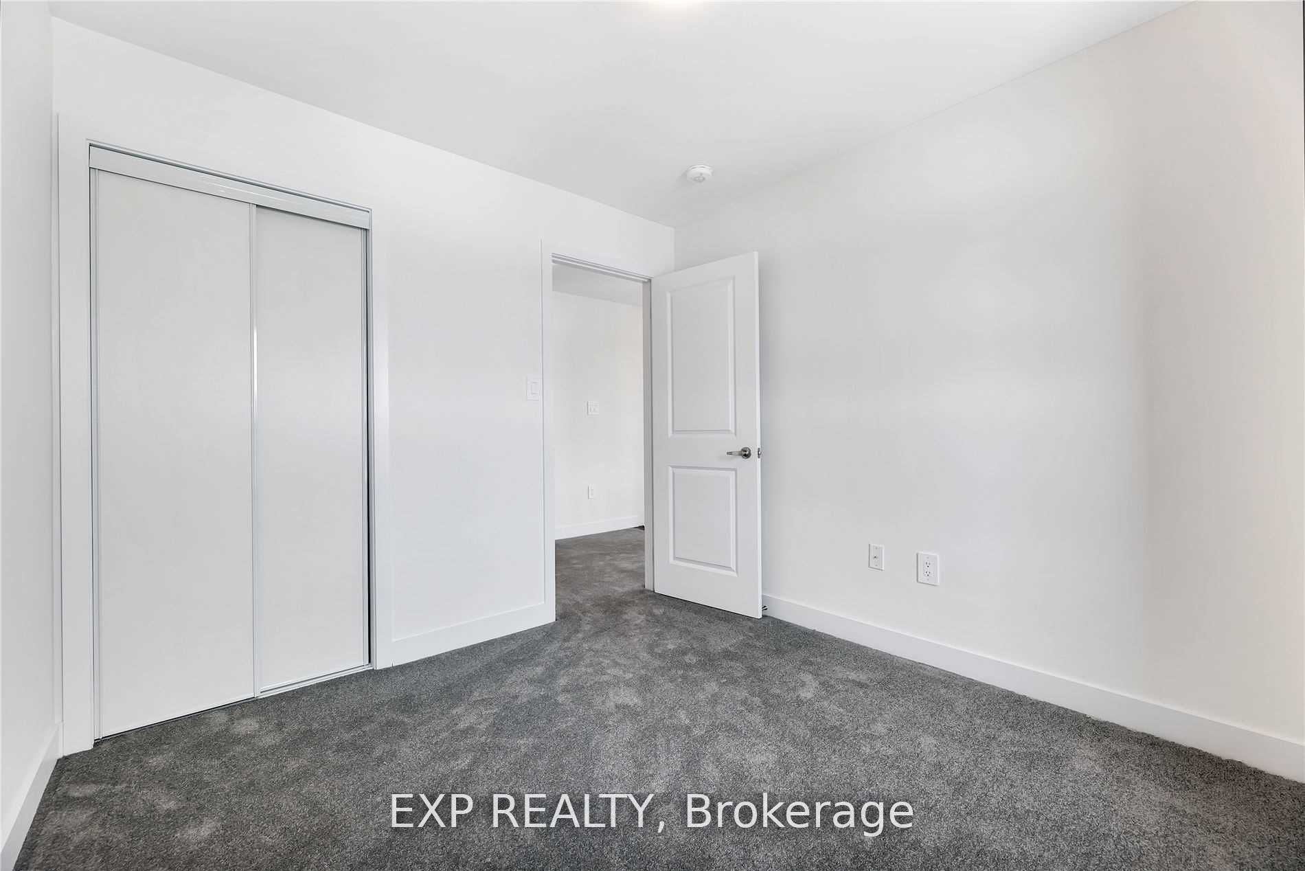 11 Evergreen Terrace Property Photo 14