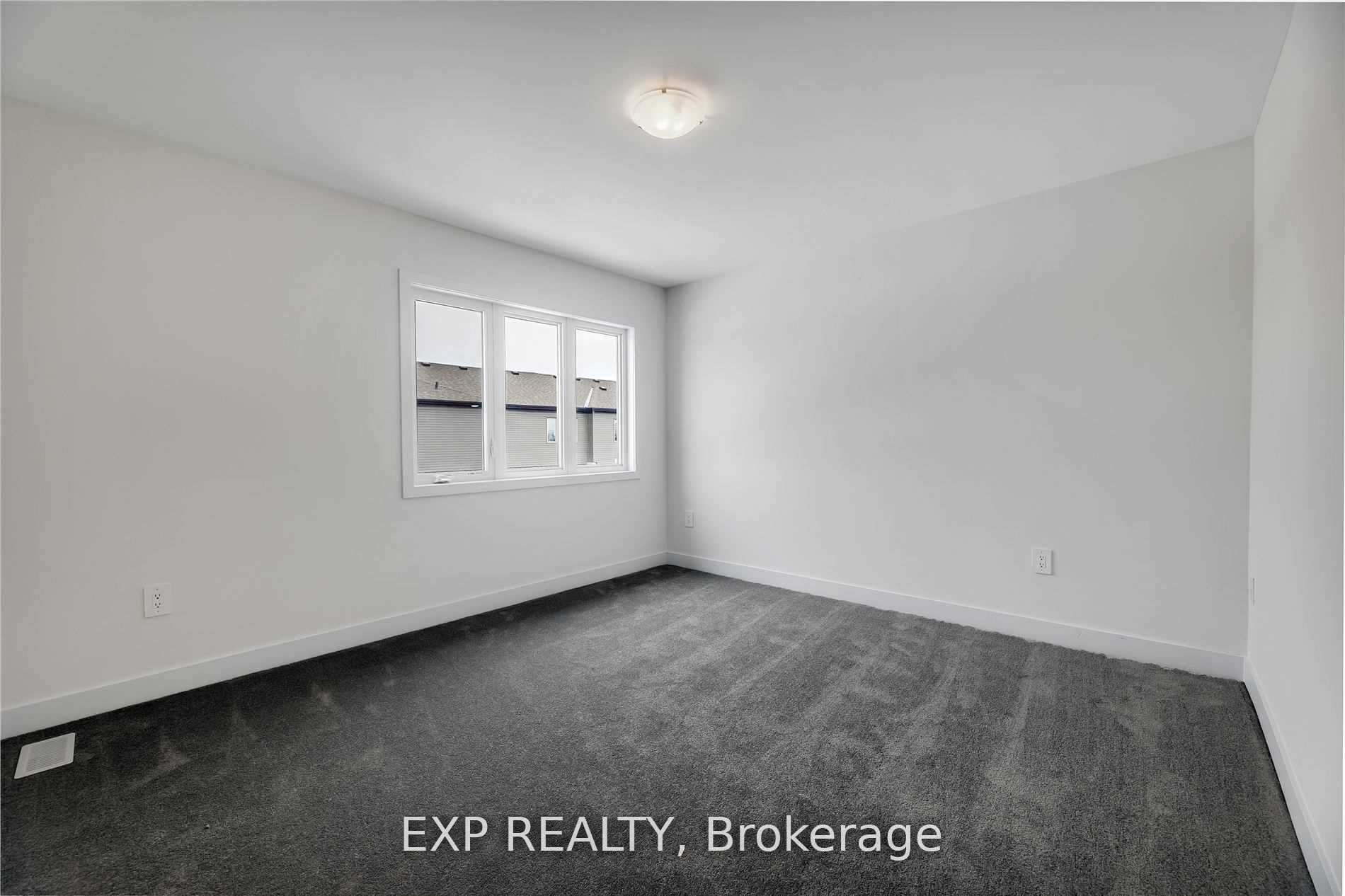 11 Evergreen Terrace Property Photo 20