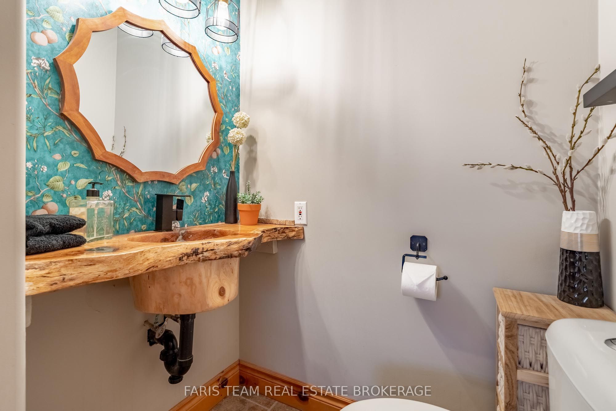 17 Bridle Path Property Photo 15