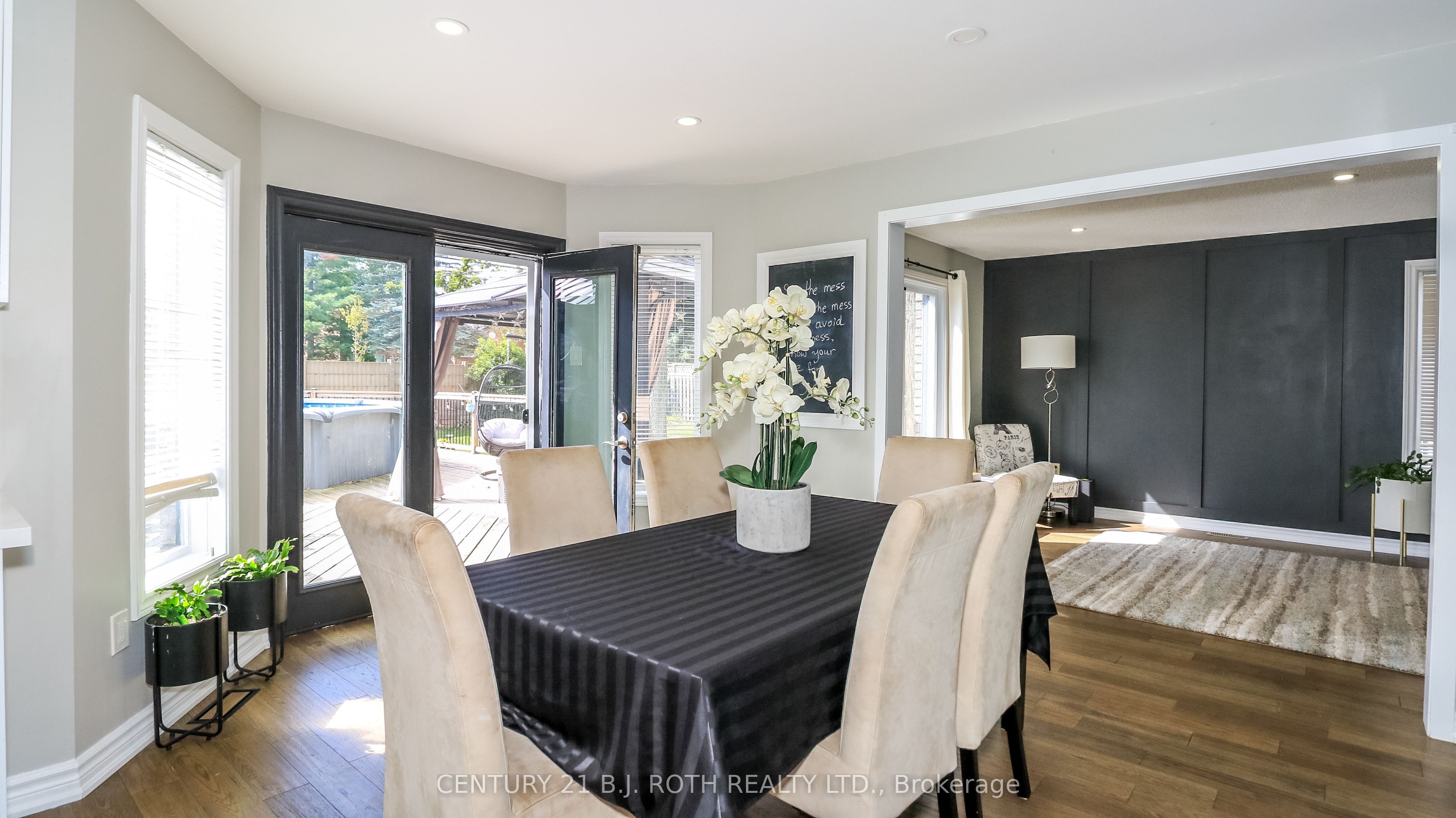 61 Barwick Drive W Property Photo 7