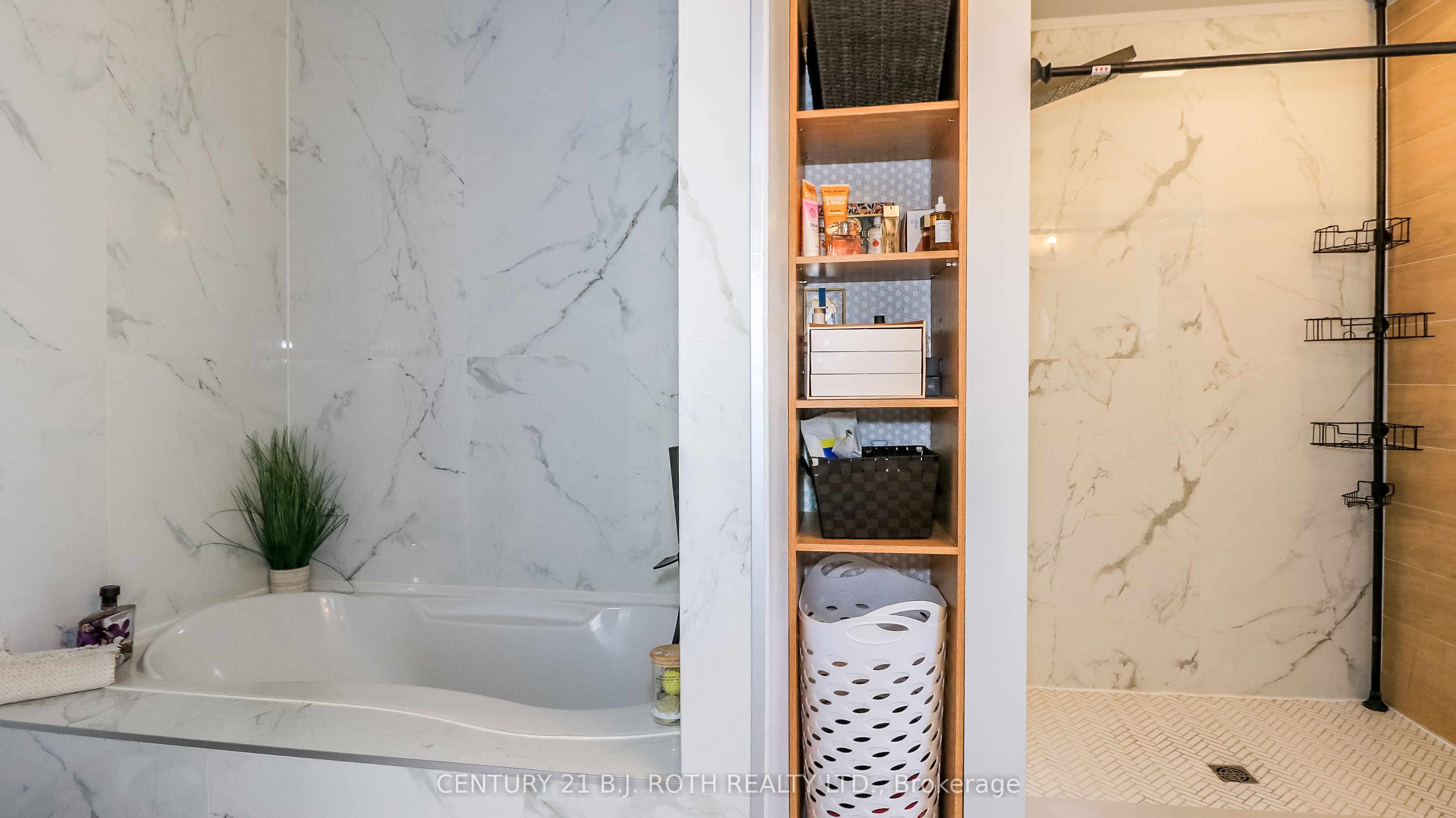 61 Barwick Drive W Property Photo 16