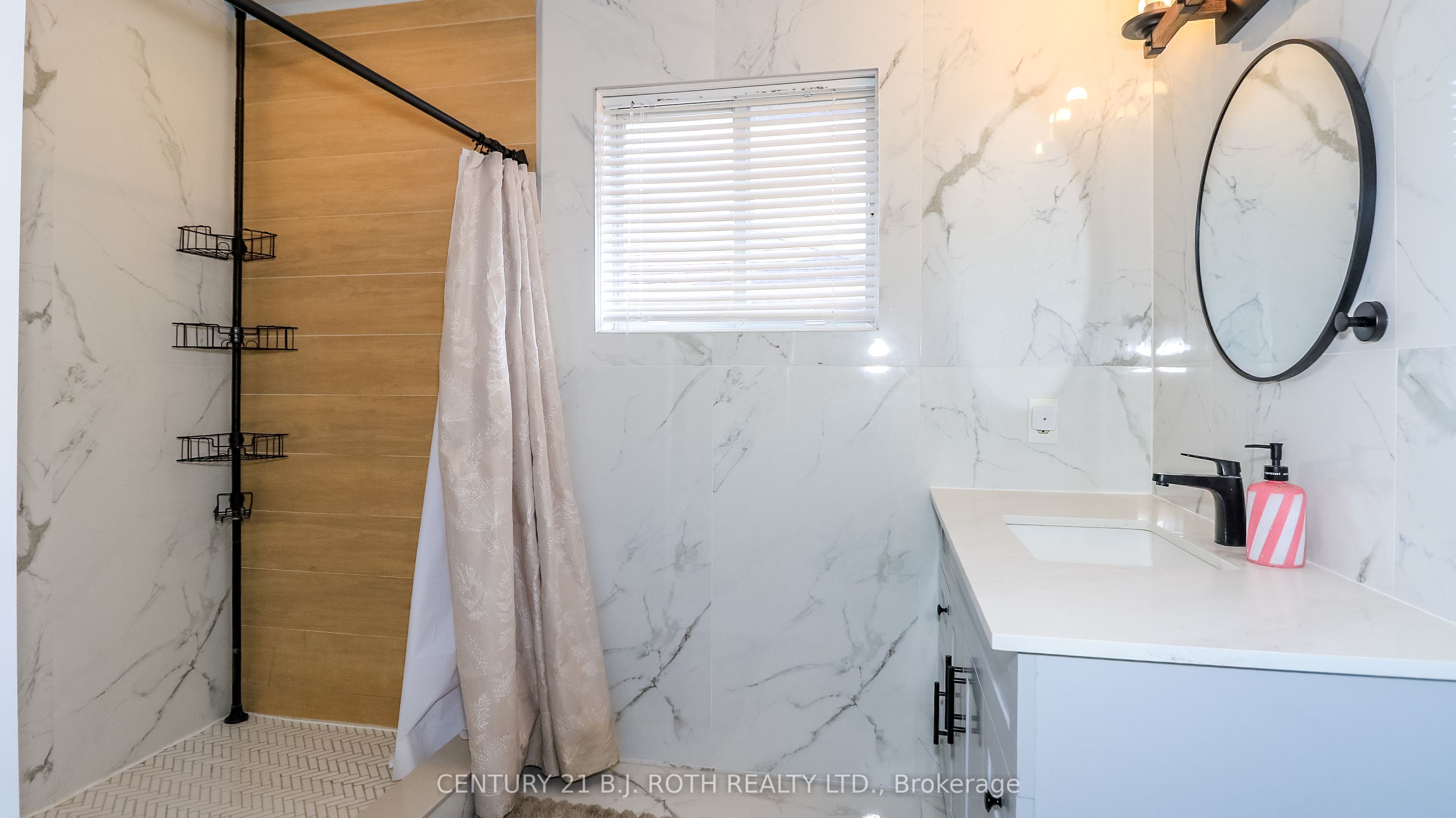 61 Barwick Drive W Property Photo 17