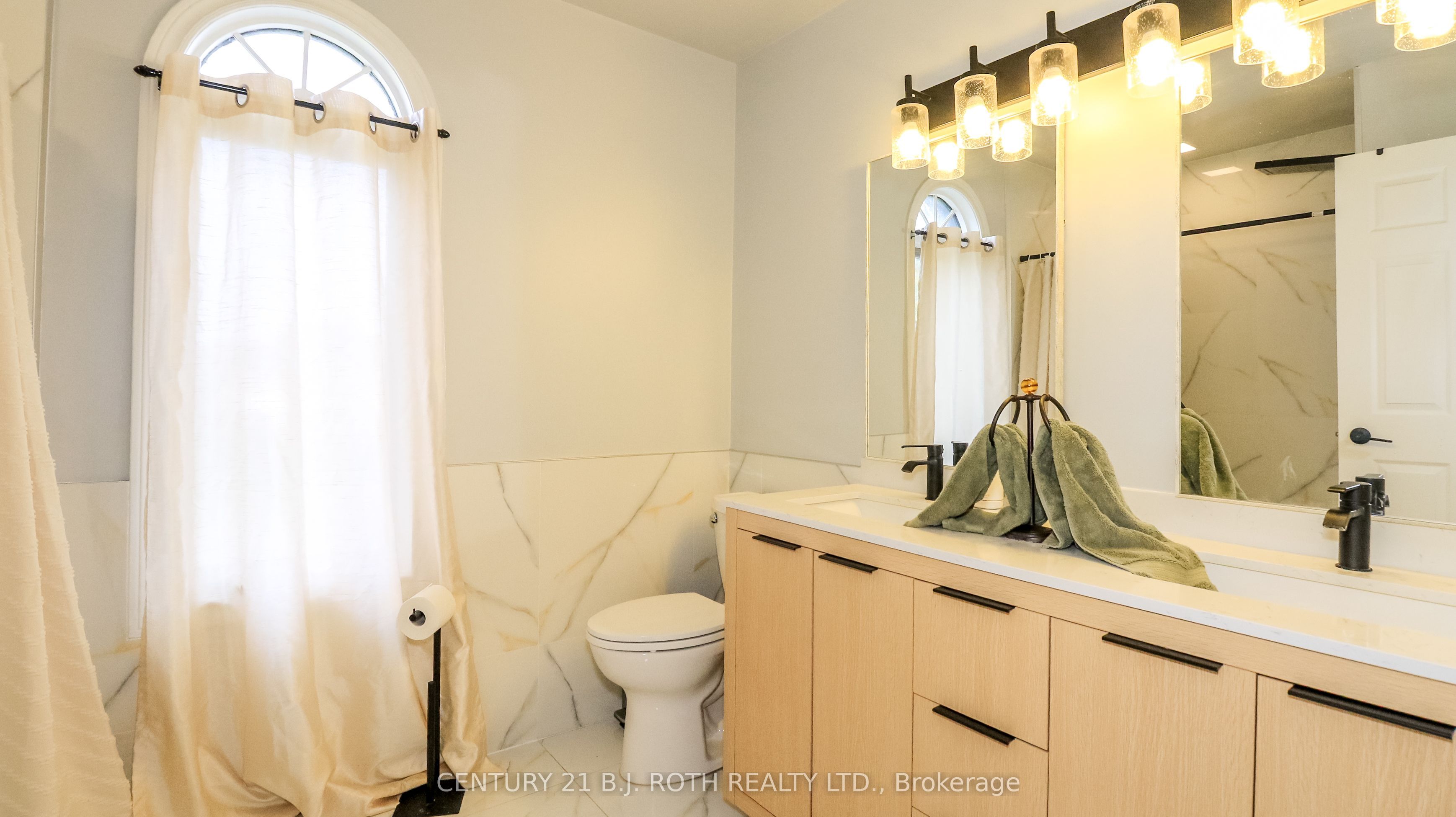 61 Barwick Drive W Property Photo 21