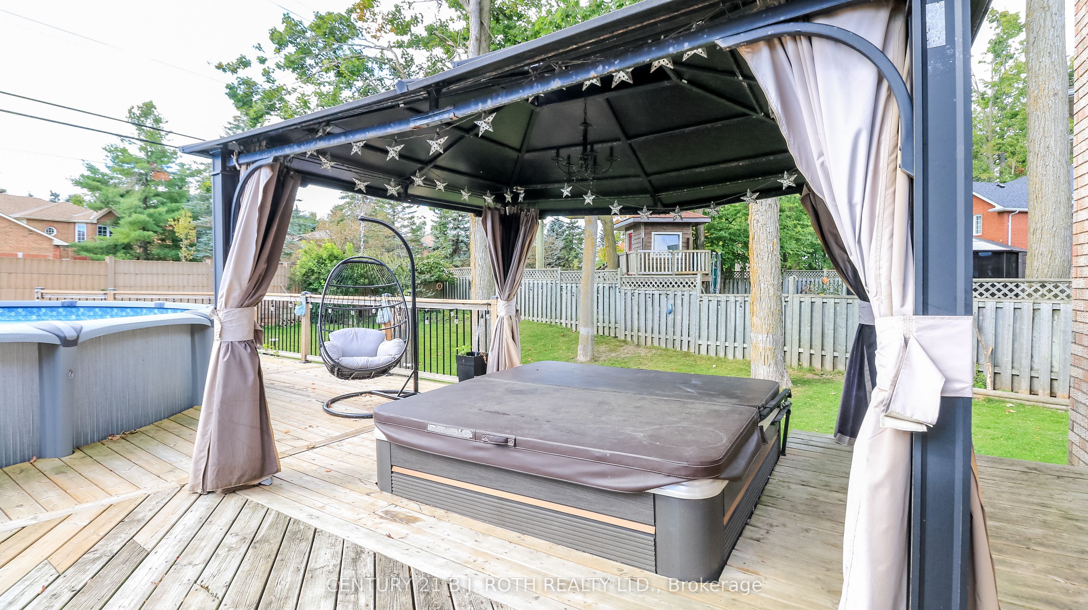 61 Barwick Drive W Property Photo 26