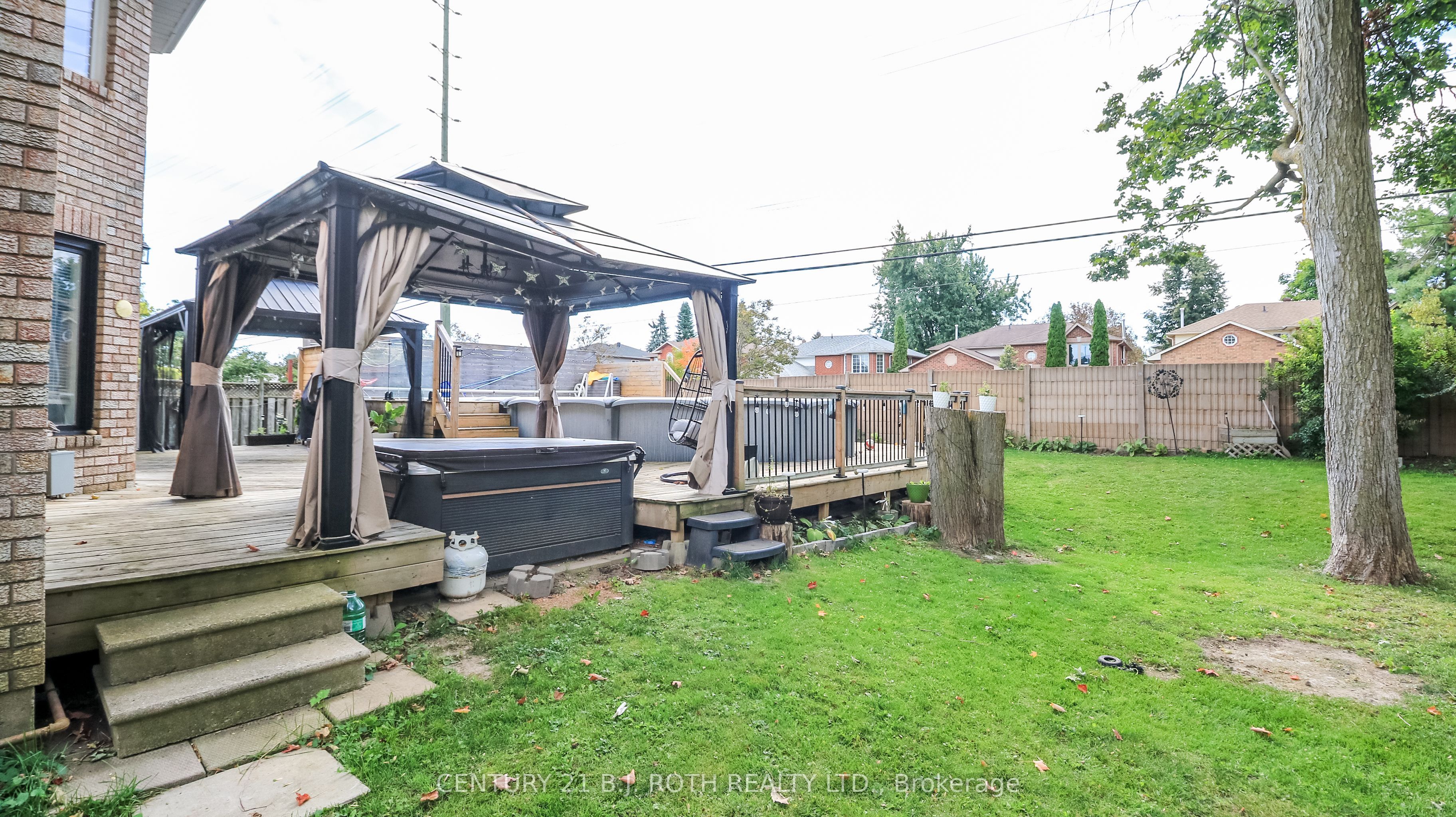 61 Barwick Drive W Property Photo 30