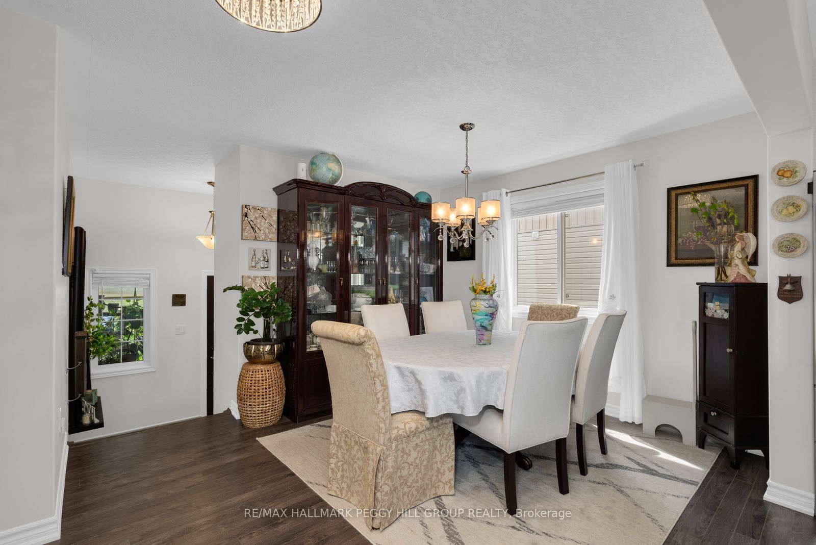 271 Quebec Street Property Photo 3