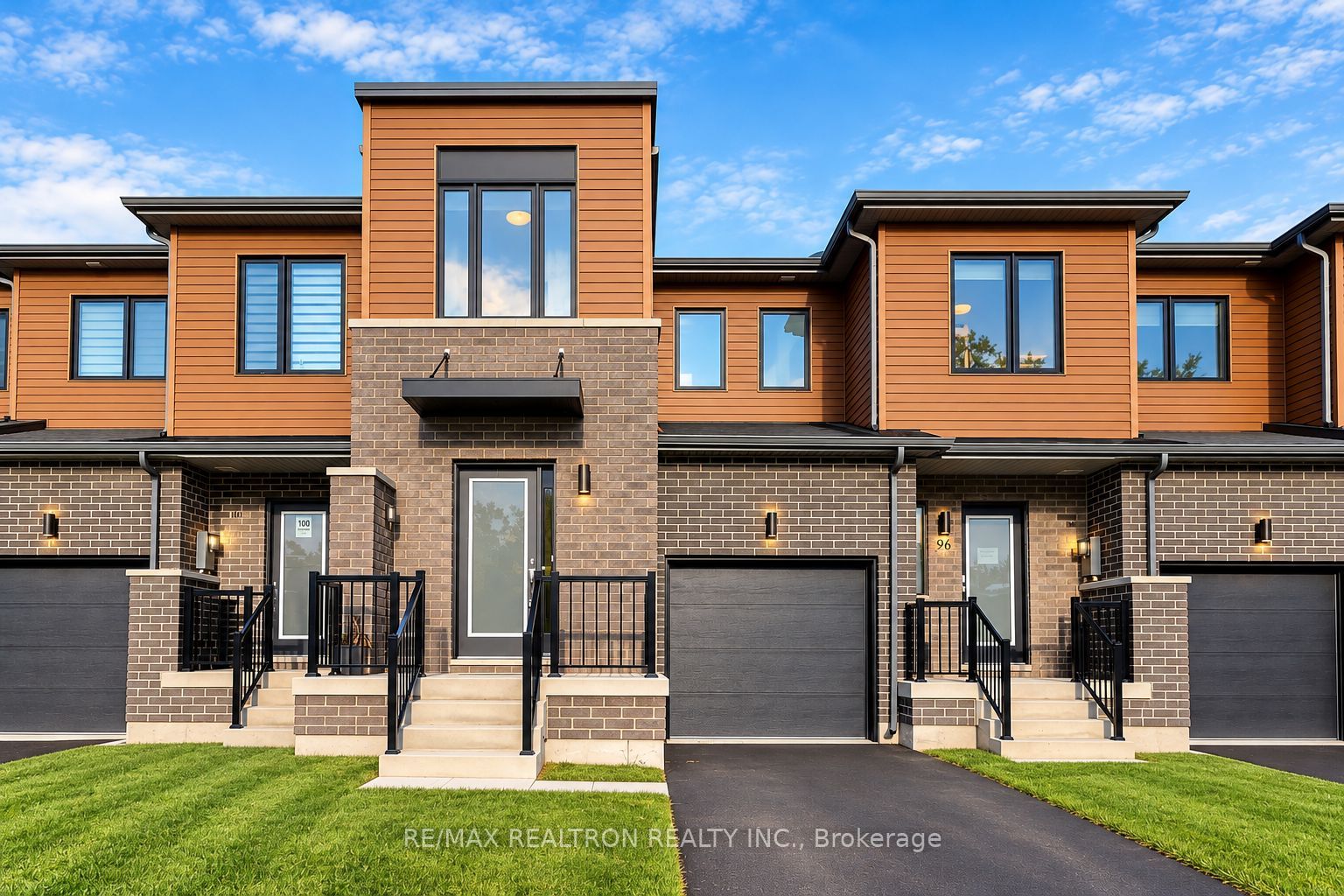 98 Fairlane Avenue Property Photo 1