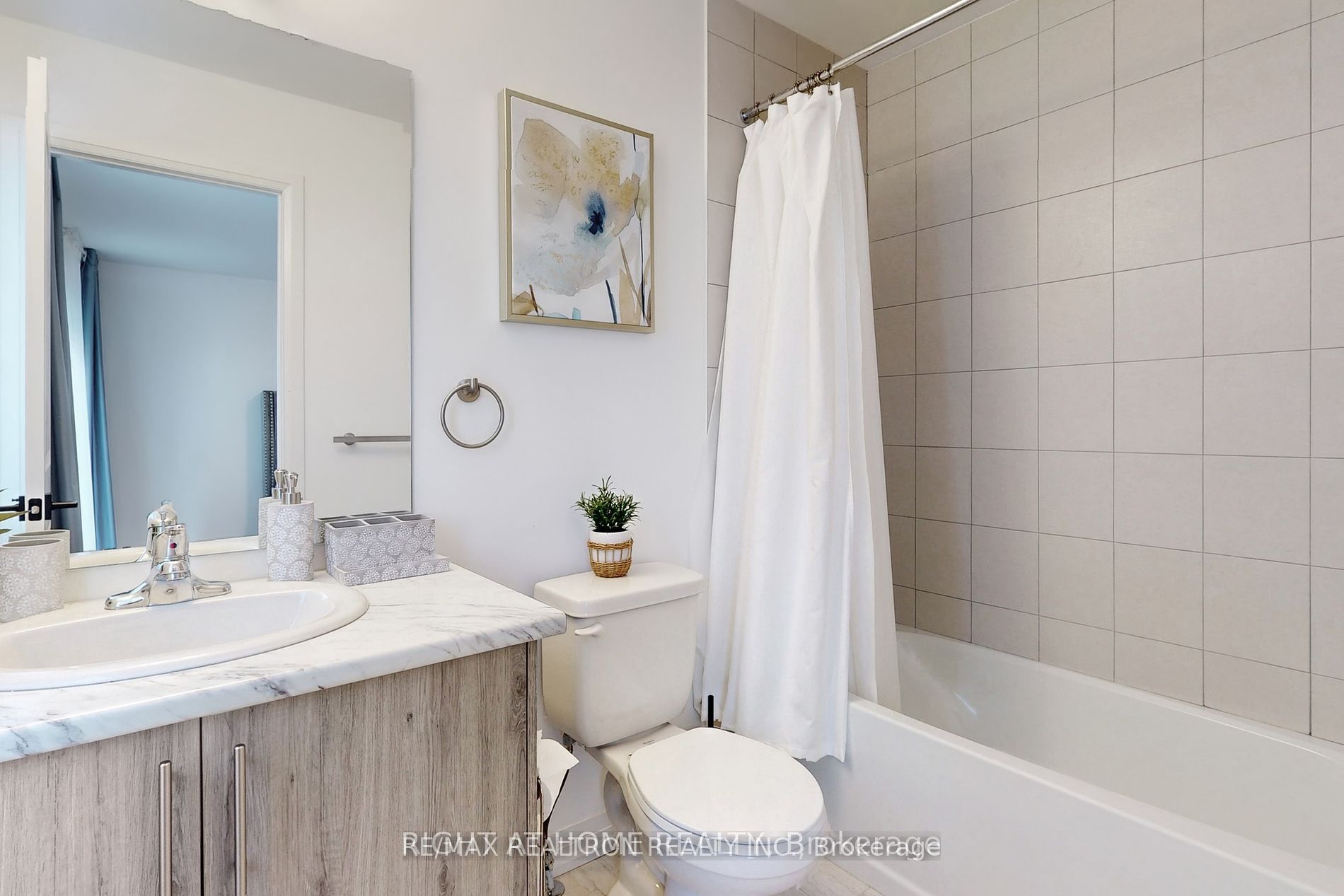 98 Fairlane Avenue Property Photo 15