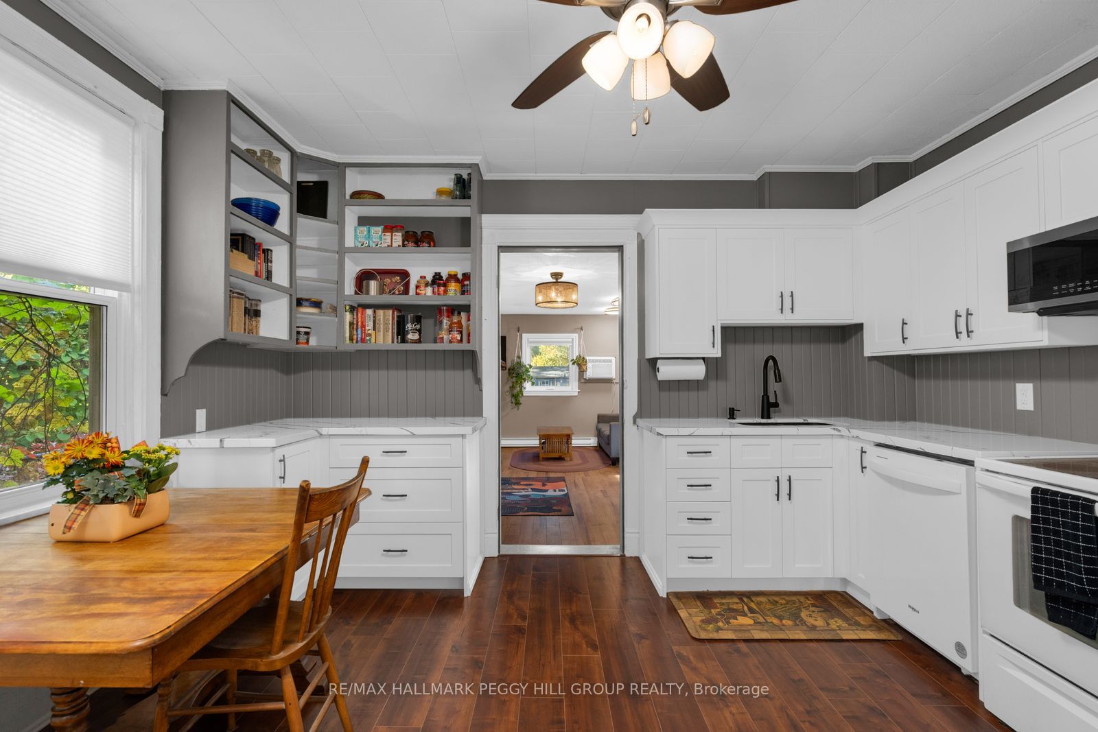 48 Brock Street Property Photo 4