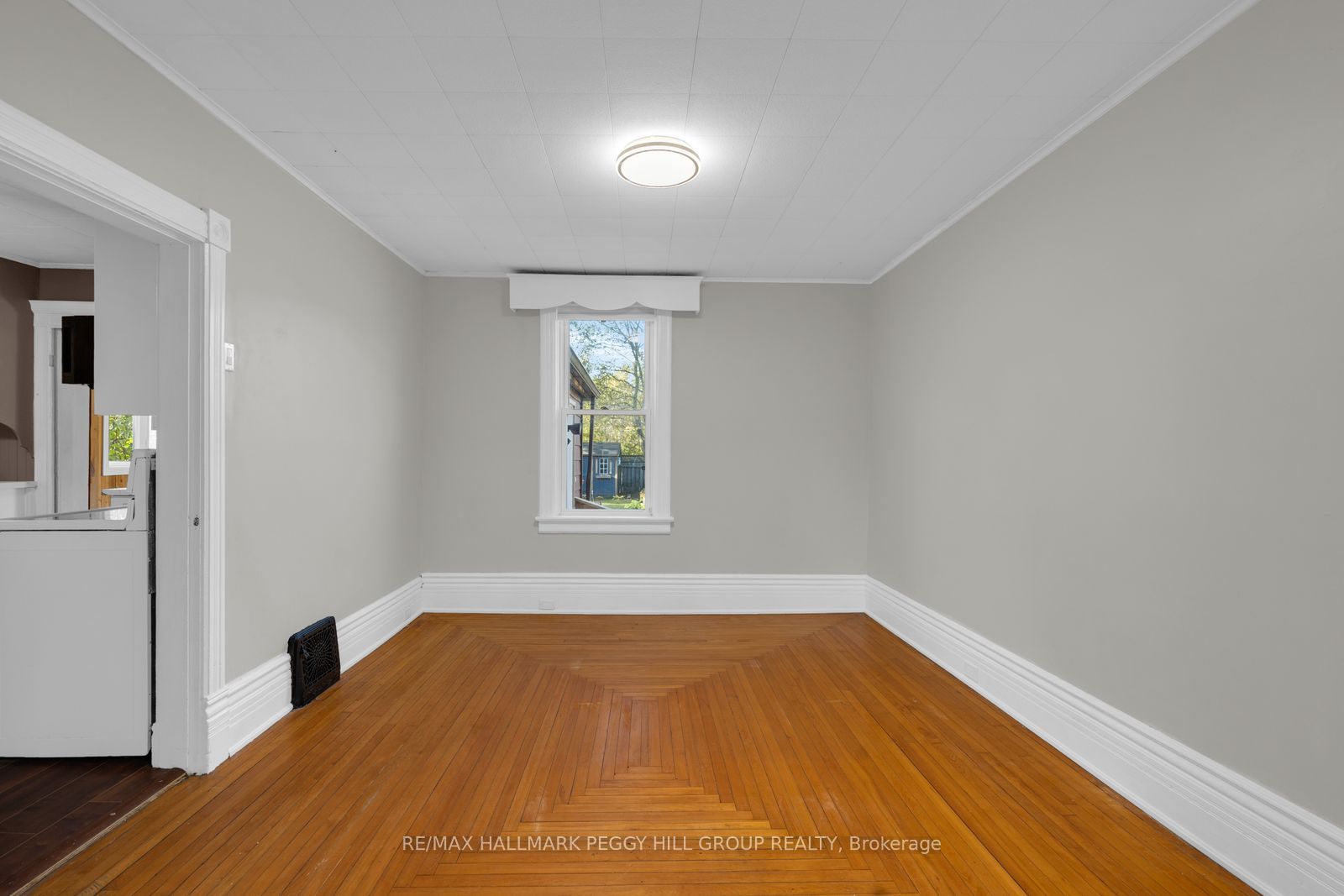 48 Brock Street Property Photo 6