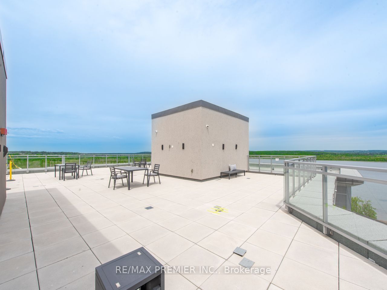 56 Lakeside Terrace 408 Property Photo 49