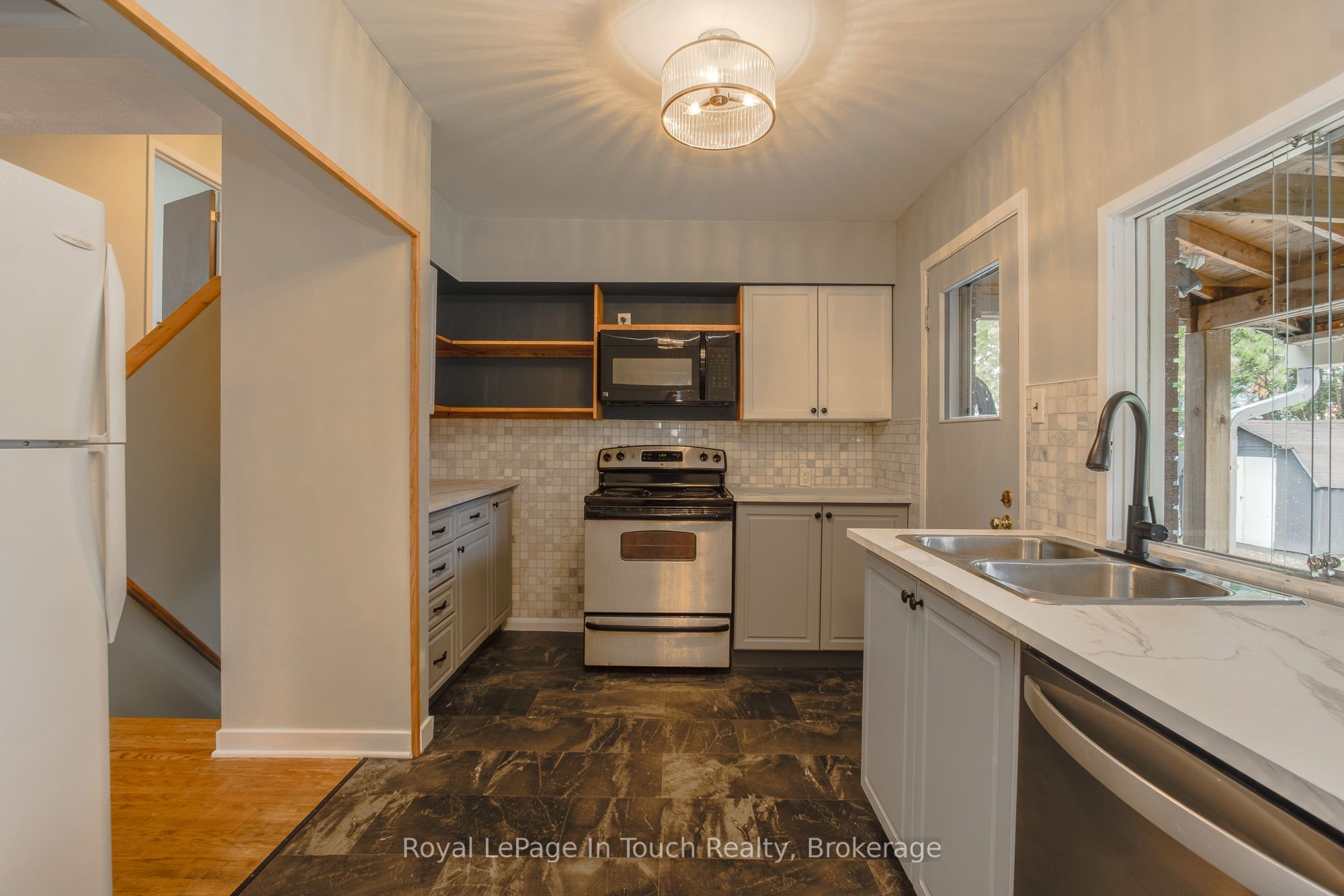 255 Eighth Street Property Photo 9