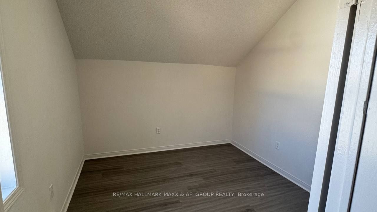 82 Sanford Street Unit E Property Photo 9