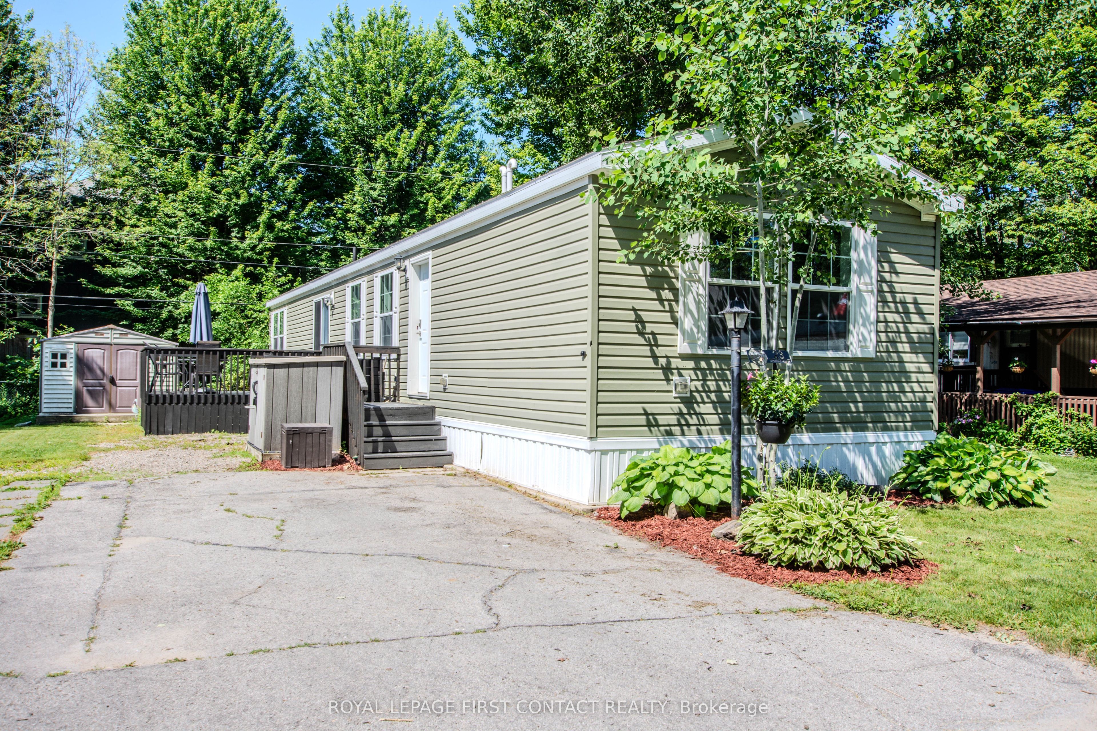 23 Georgian Glen Drive Property Photo 1