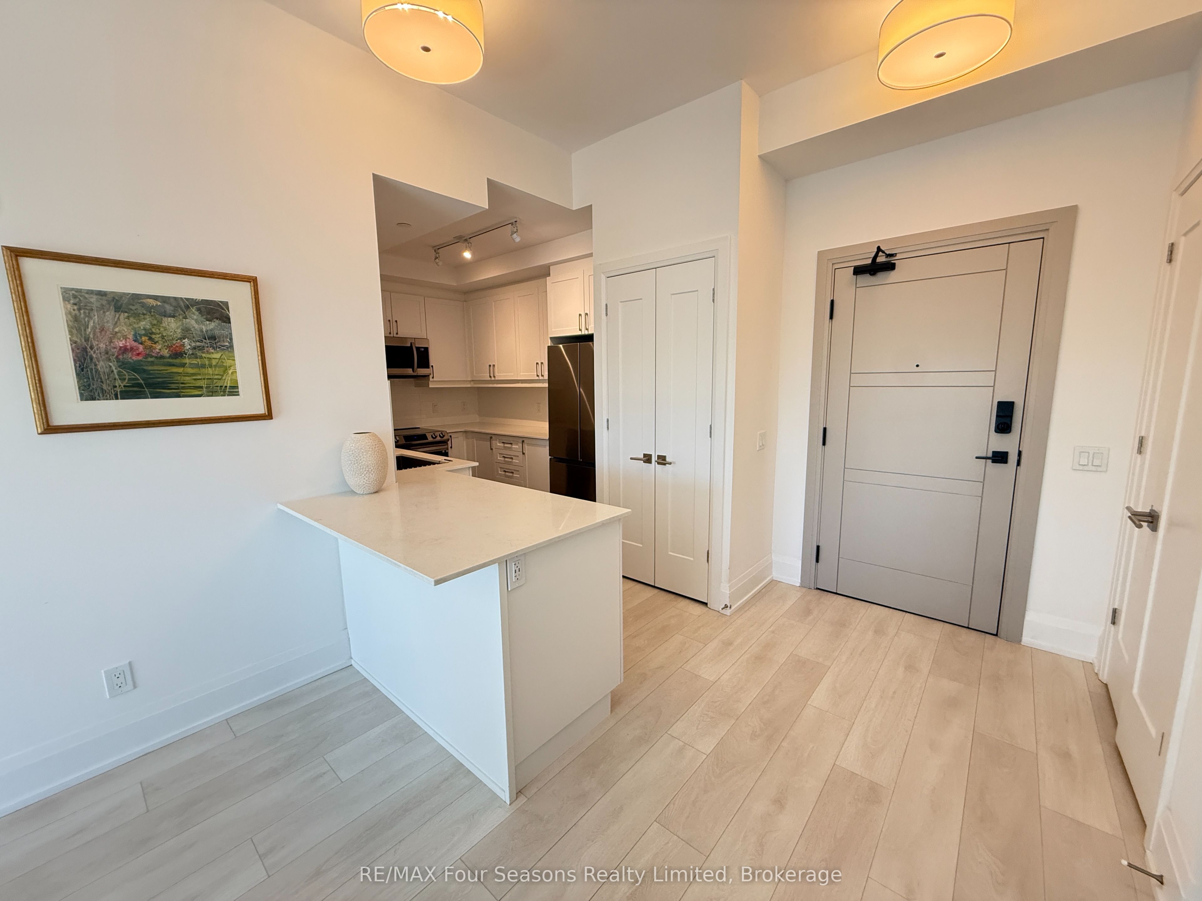 1 Hume Street W 514 Property Photo 4