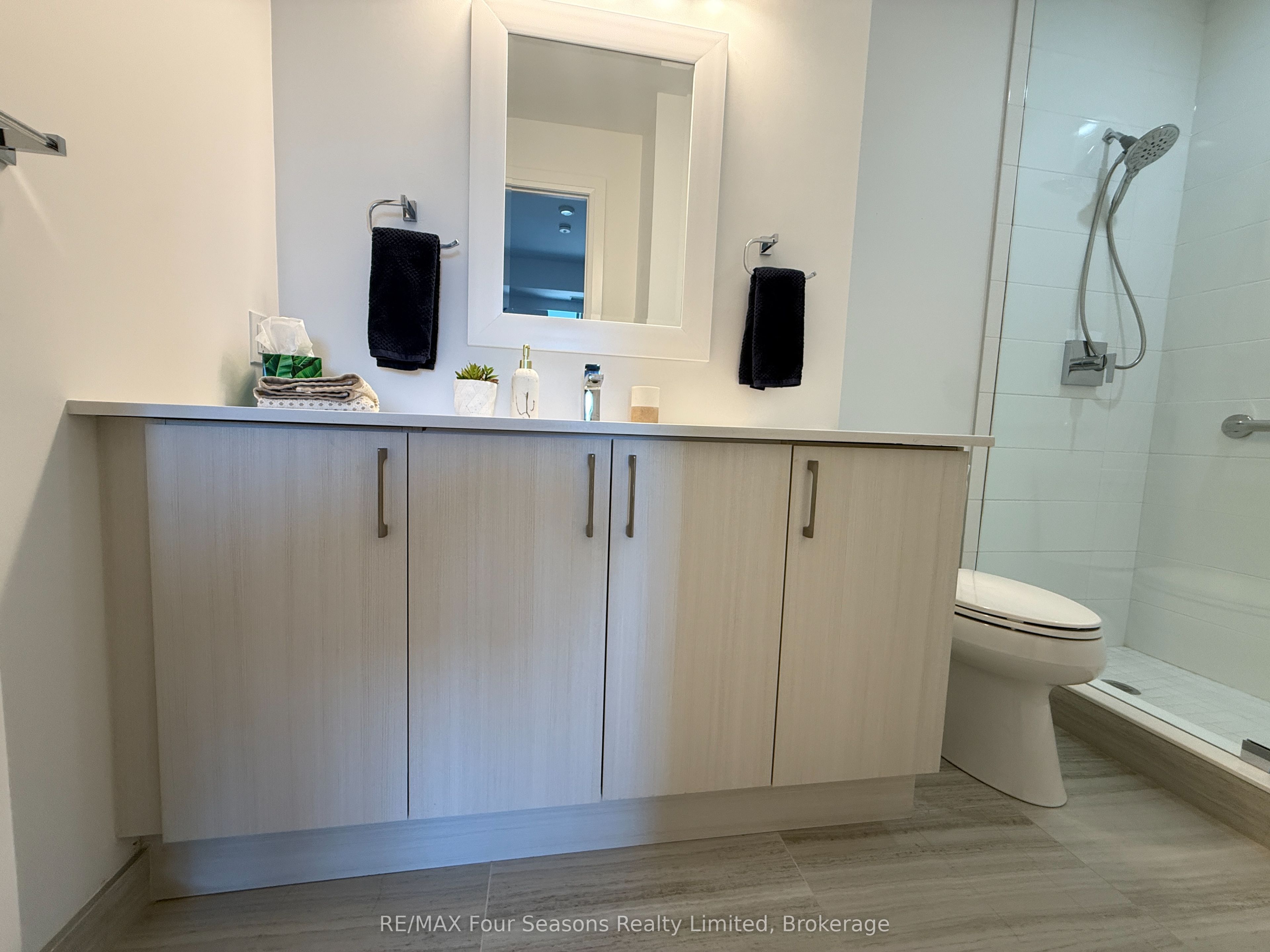 1 Hume Street W 514 Property Photo 14