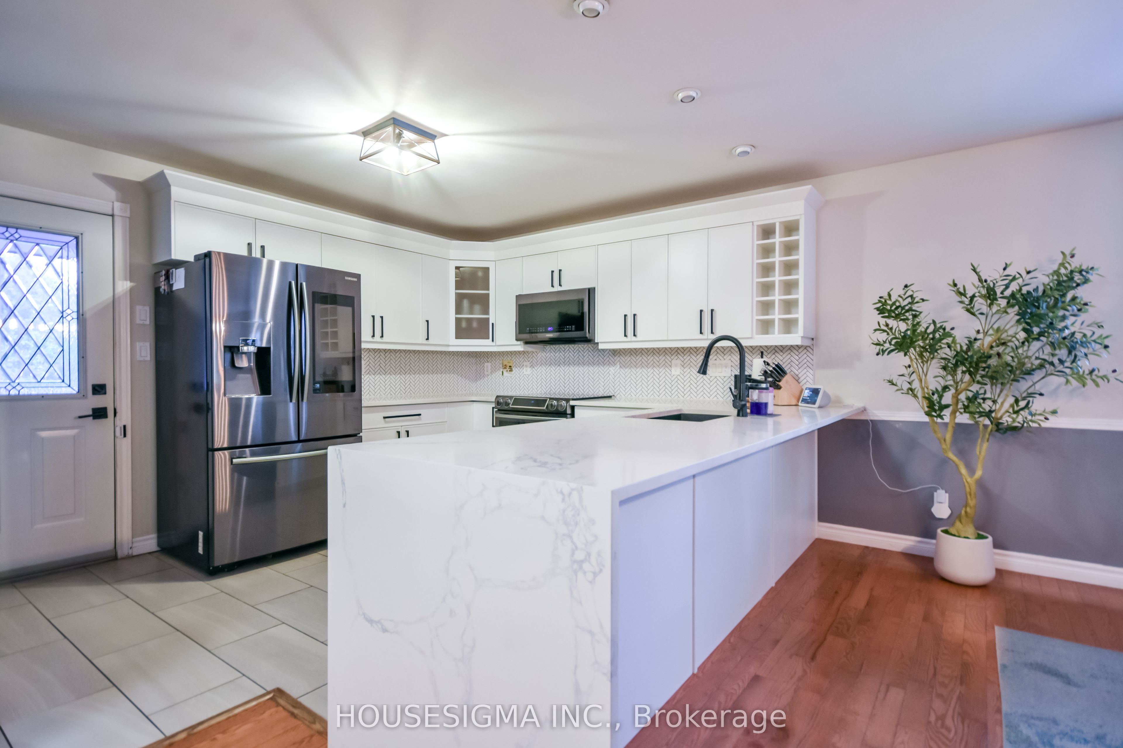 3965 Parkside Drive Property Photo 11