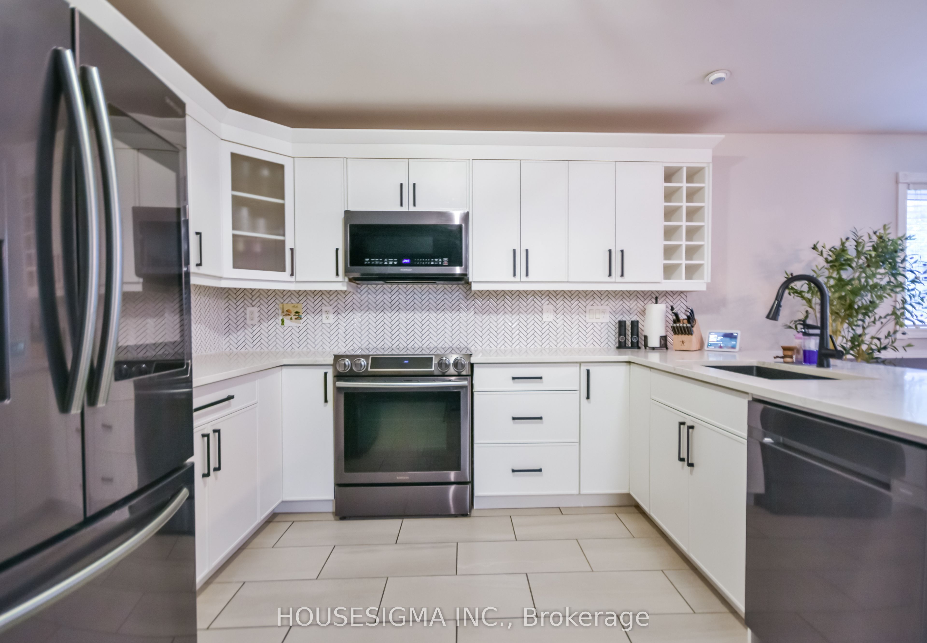 3965 Parkside Drive Property Photo 12