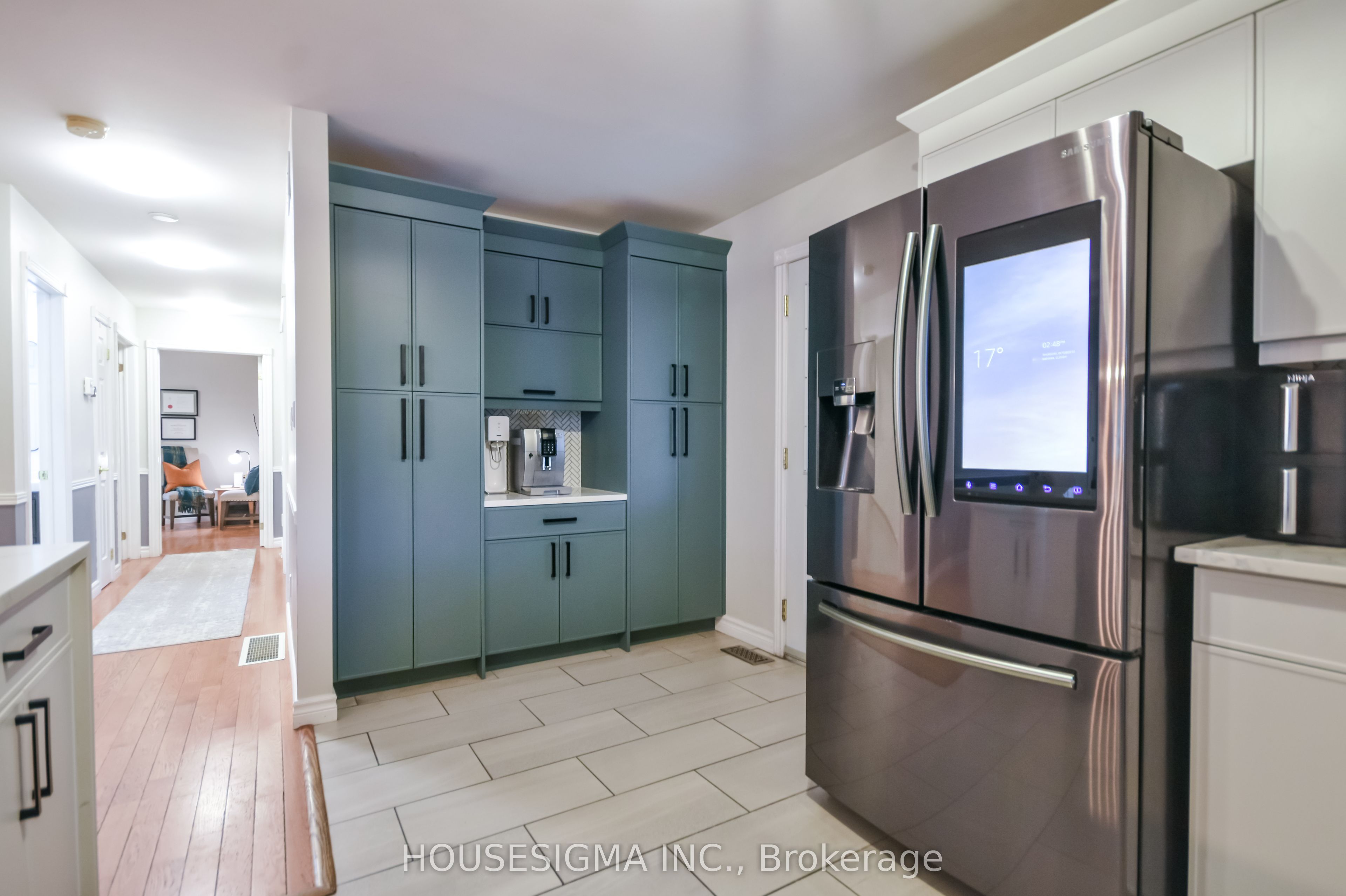 3965 Parkside Drive Property Photo 14