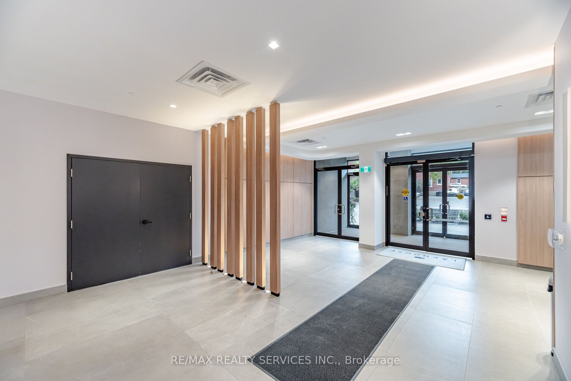 185 Dunlop Street E 620 Property Photo 44