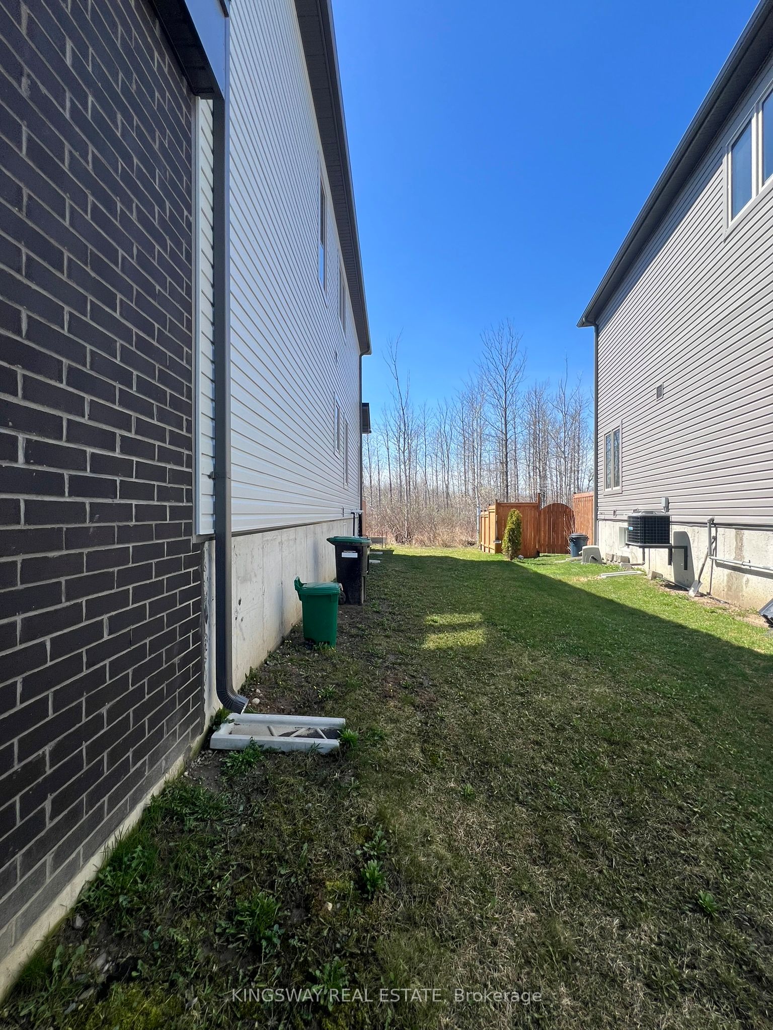 255 Atkinson Street Property Photo 34
