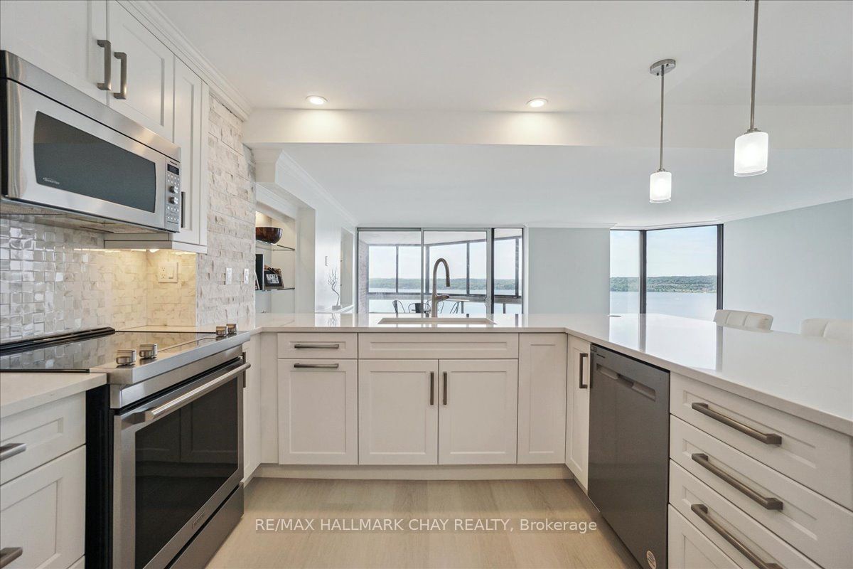 181 Collier Street 1208 Property Photo 5