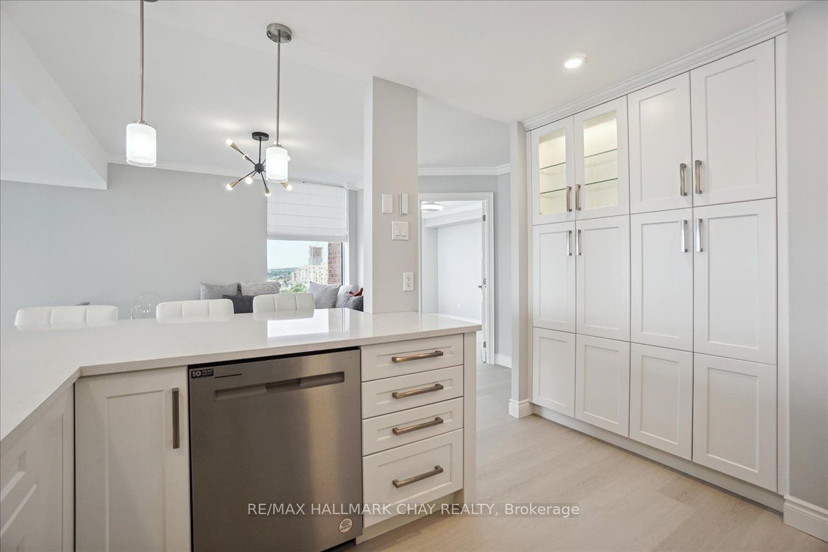 181 Collier Street 1208 Property Photo 9