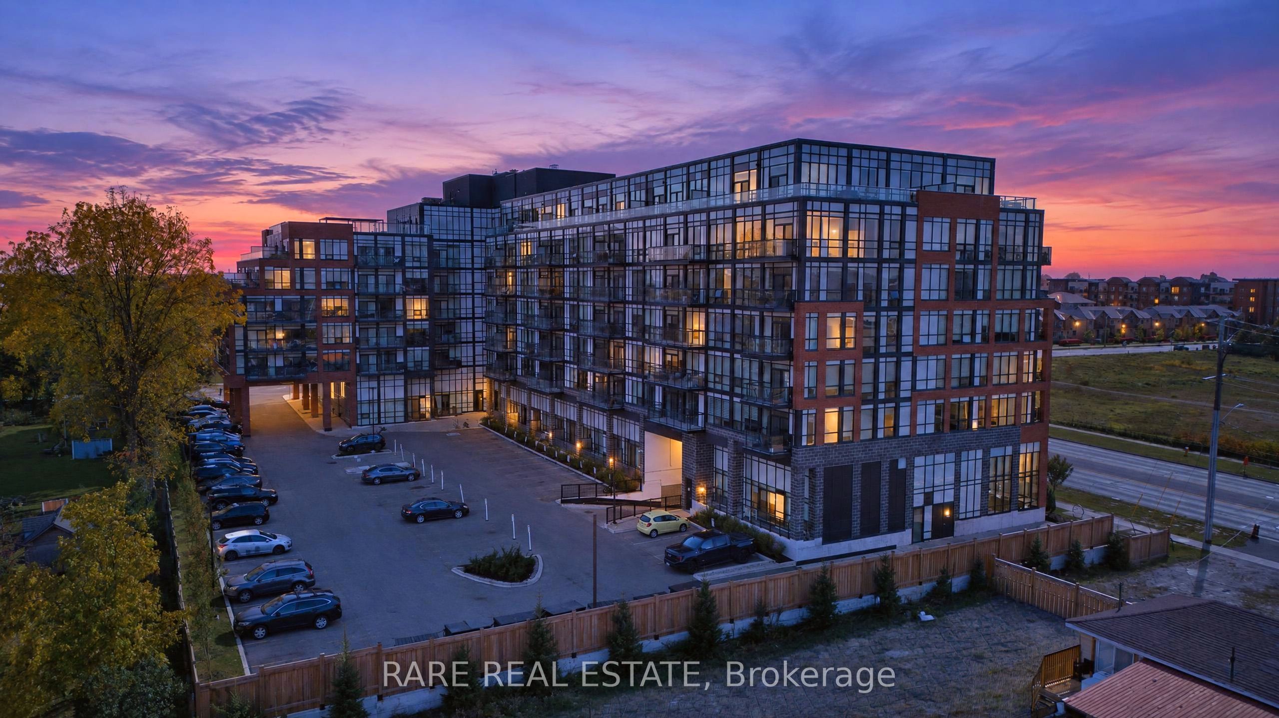 681 Yonge Street 327 Property Photo 1