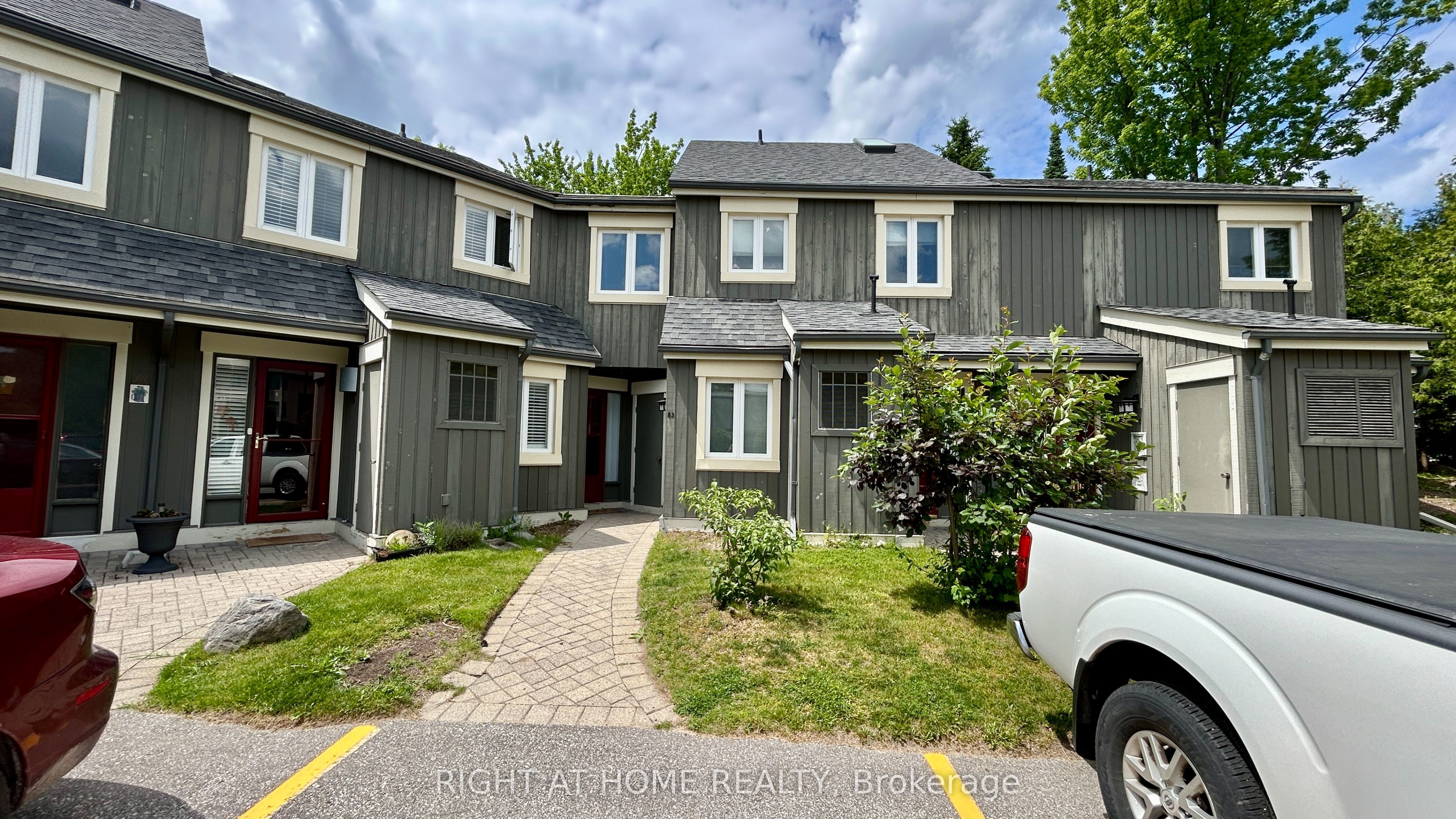 38 Dawson Drive 83 Property Photo 1