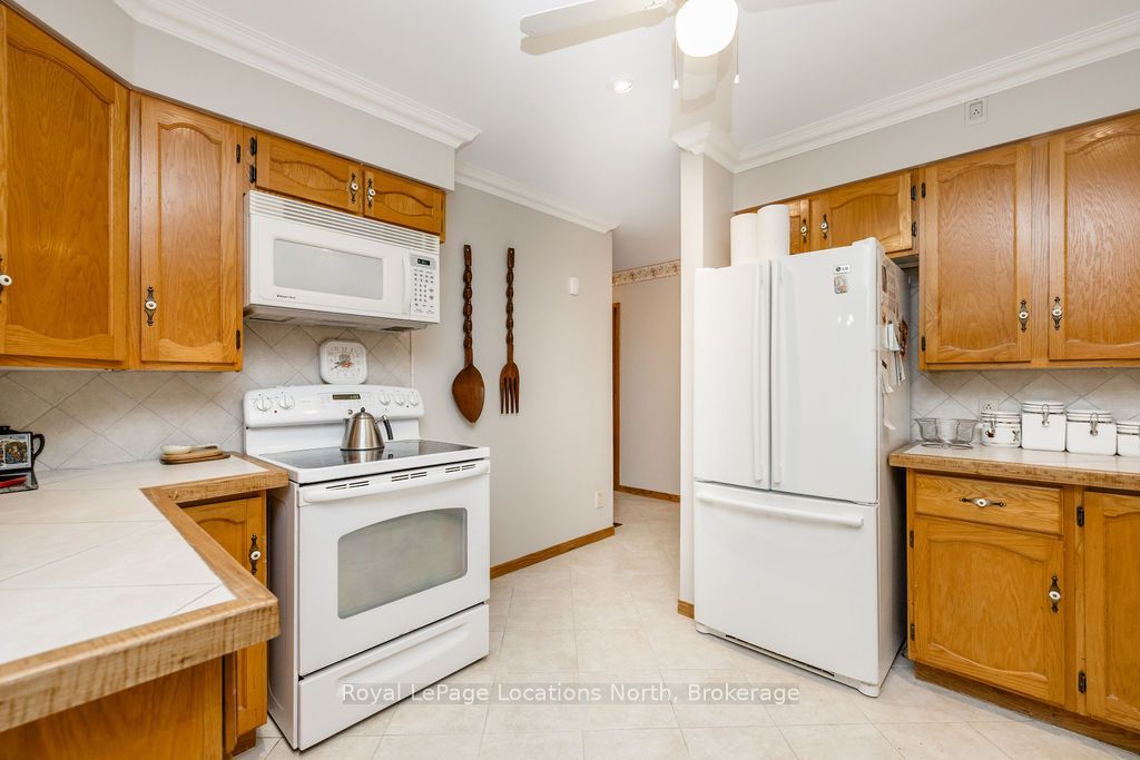 1000 Lawson Road Property Photo 11