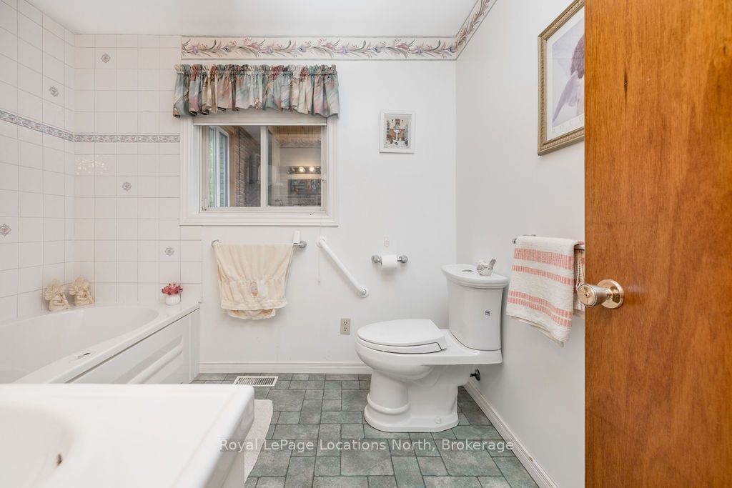 1000 Lawson Road Property Photo 22