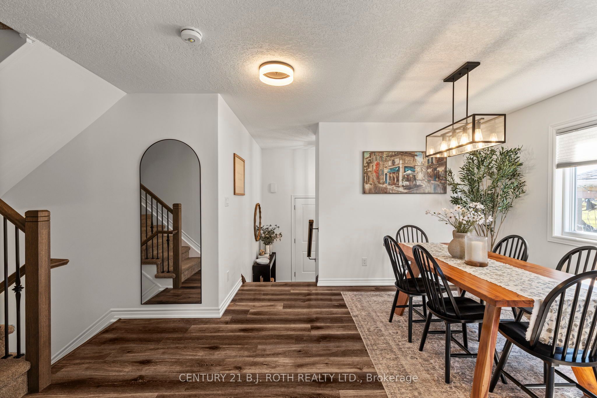 263 Quebec Street Property Photo 4