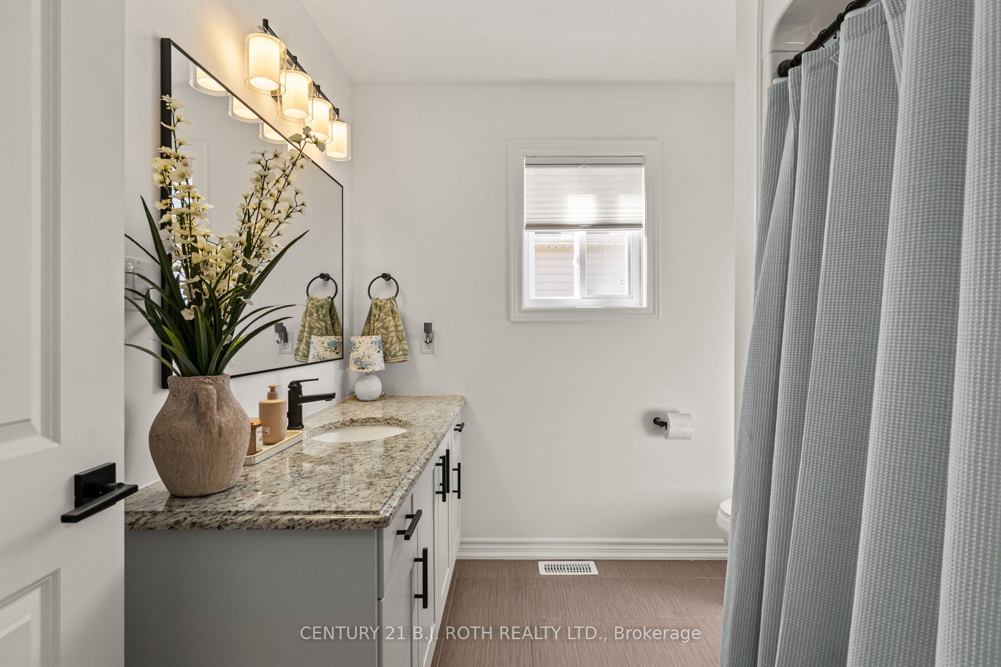 263 Quebec Street Property Photo 16