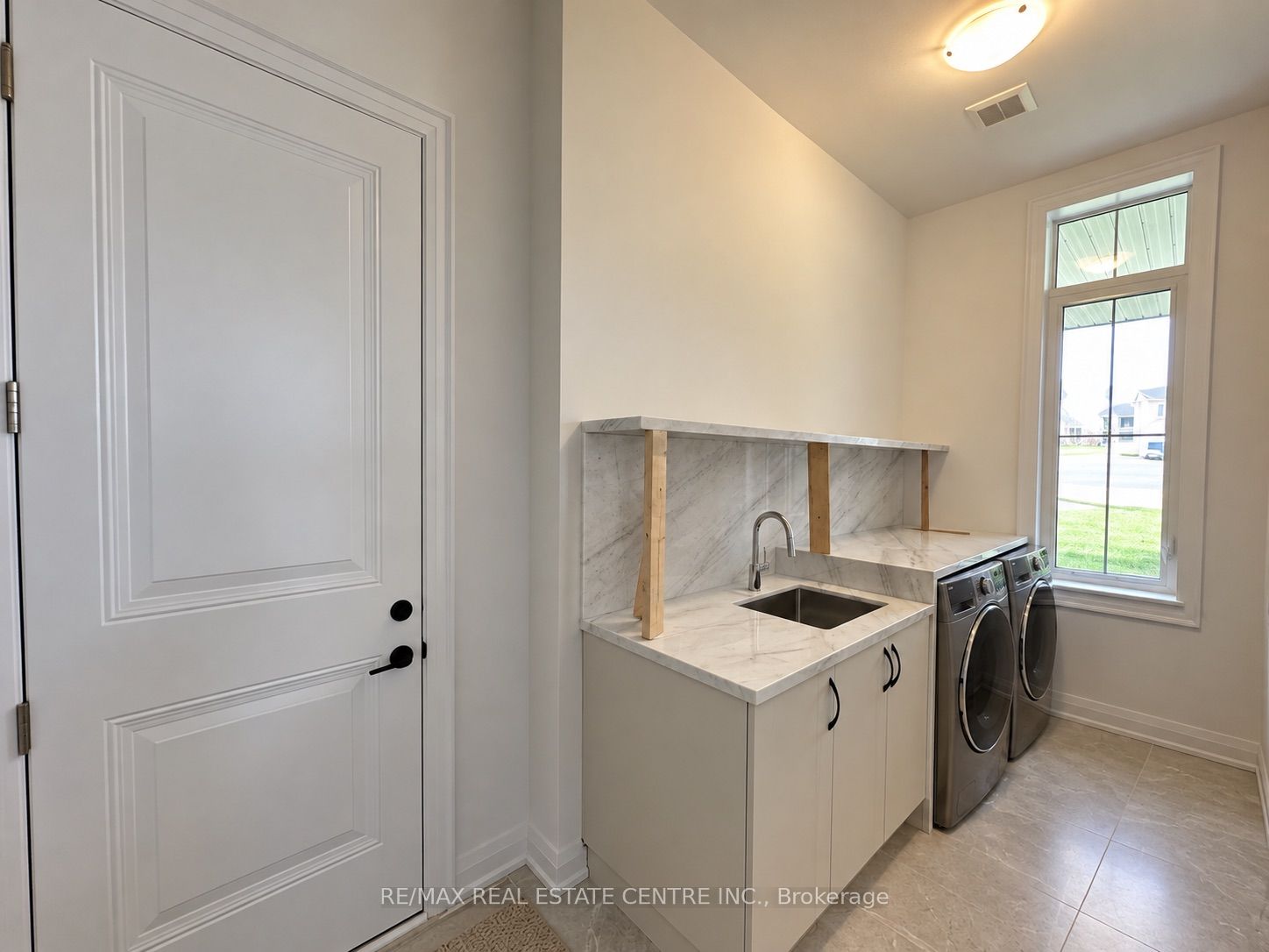 13 Vinnicombe Drive Property Photo 25